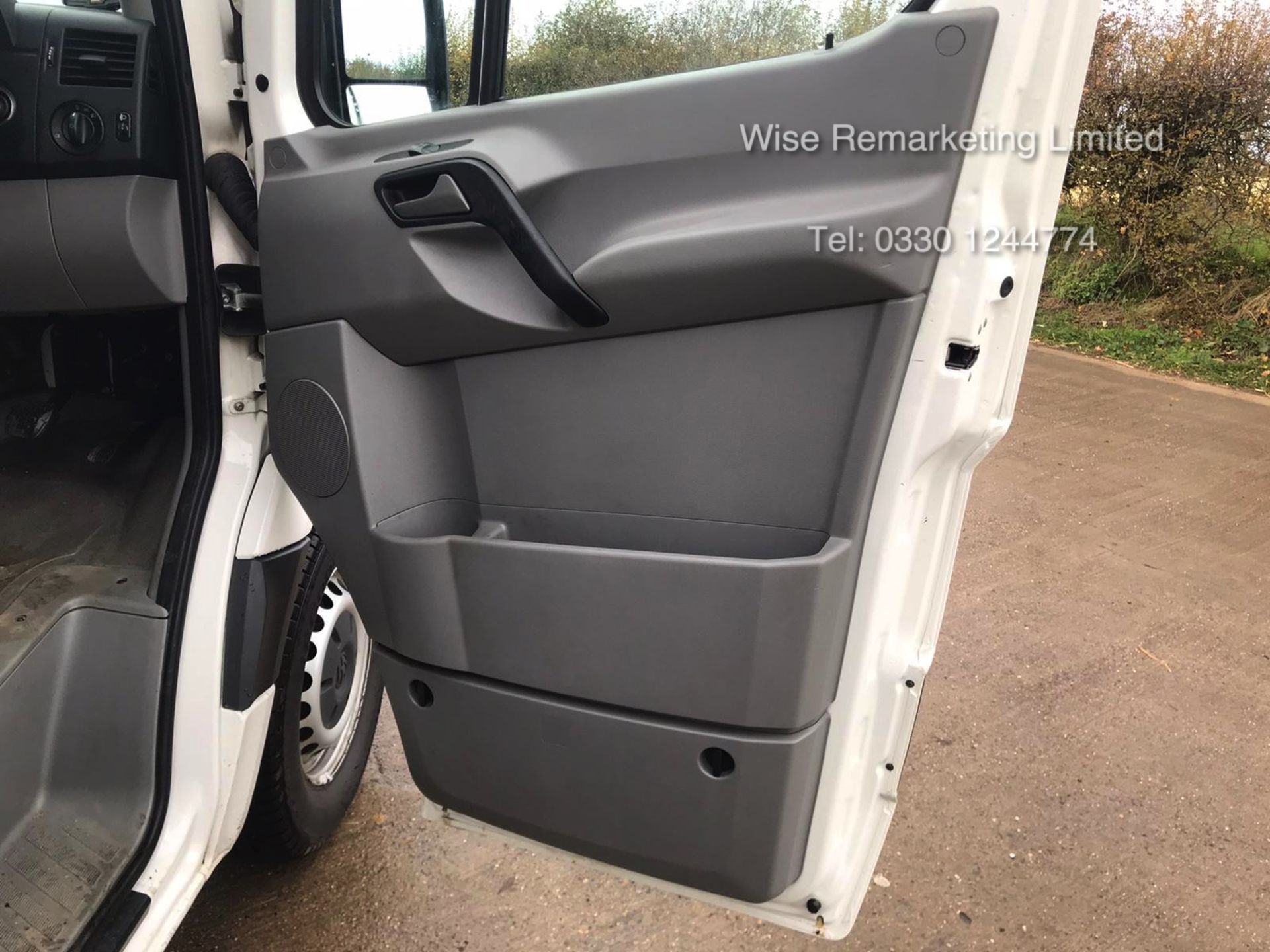 Volkswagen Crafter CR35 Startline 2.0l TDi - LWB - 2016 Model -1 Keeper From New - Service History - Image 13 of 15