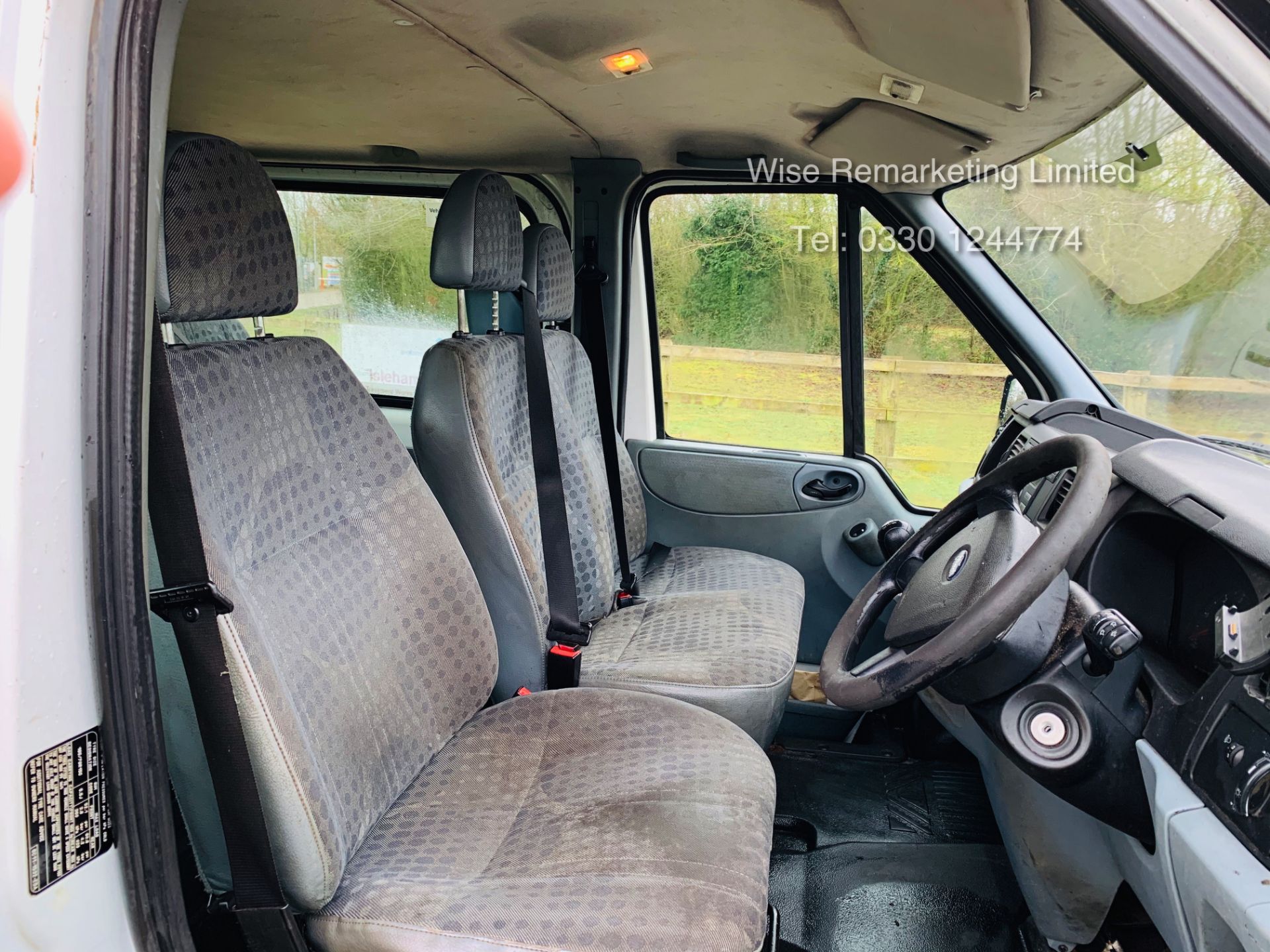 Ford Transit T280 Dualliner 2.2 TDCI - 2012 Model - **6 Seater** - - Image 11 of 15