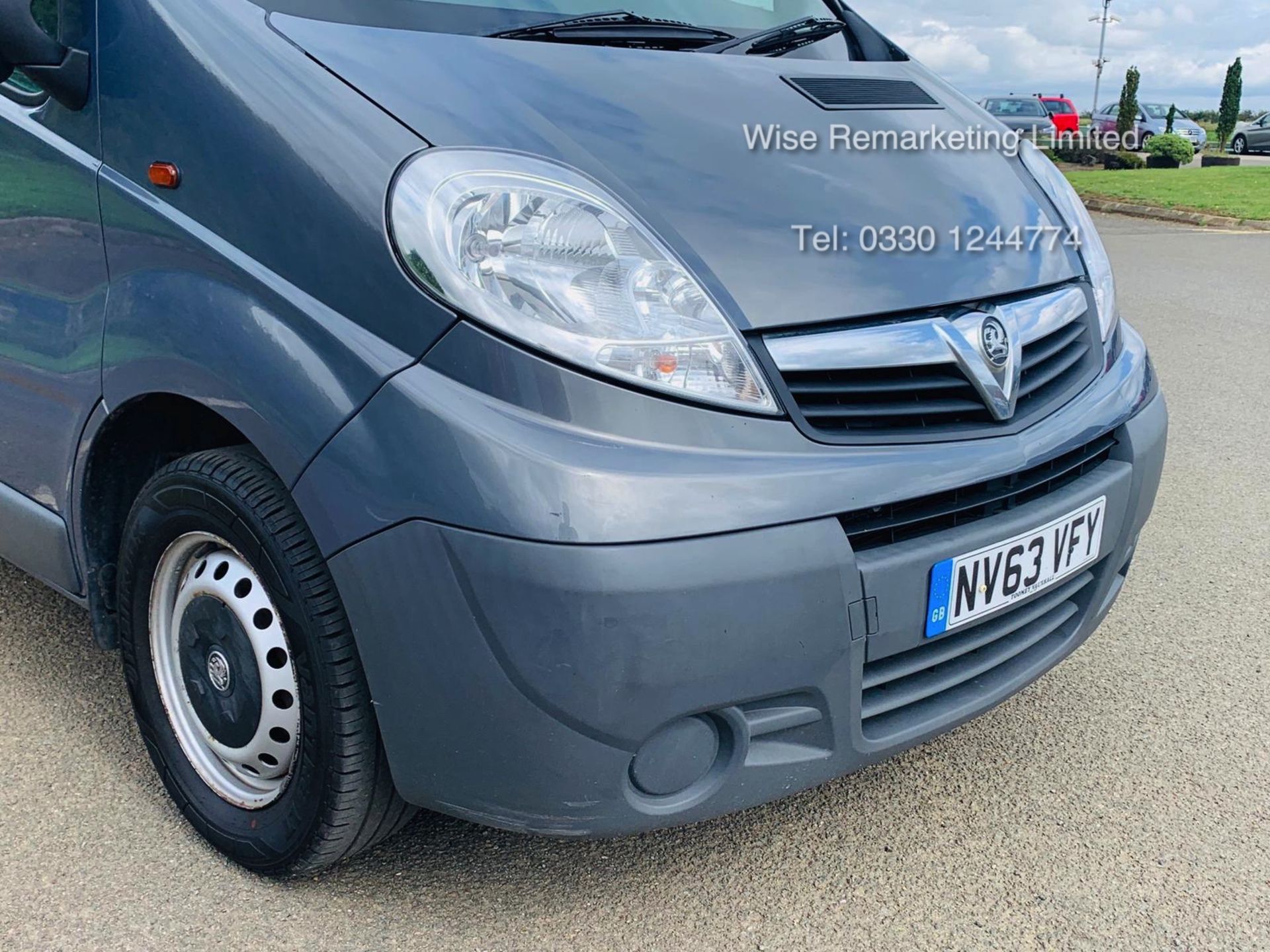 Vauxhall Vivaro 2.0 CDTI 2900 Minibus - 2014 Model - Wheel Chair Access - SAVE 20% NO VAT - 1 Owner - Image 4 of 21