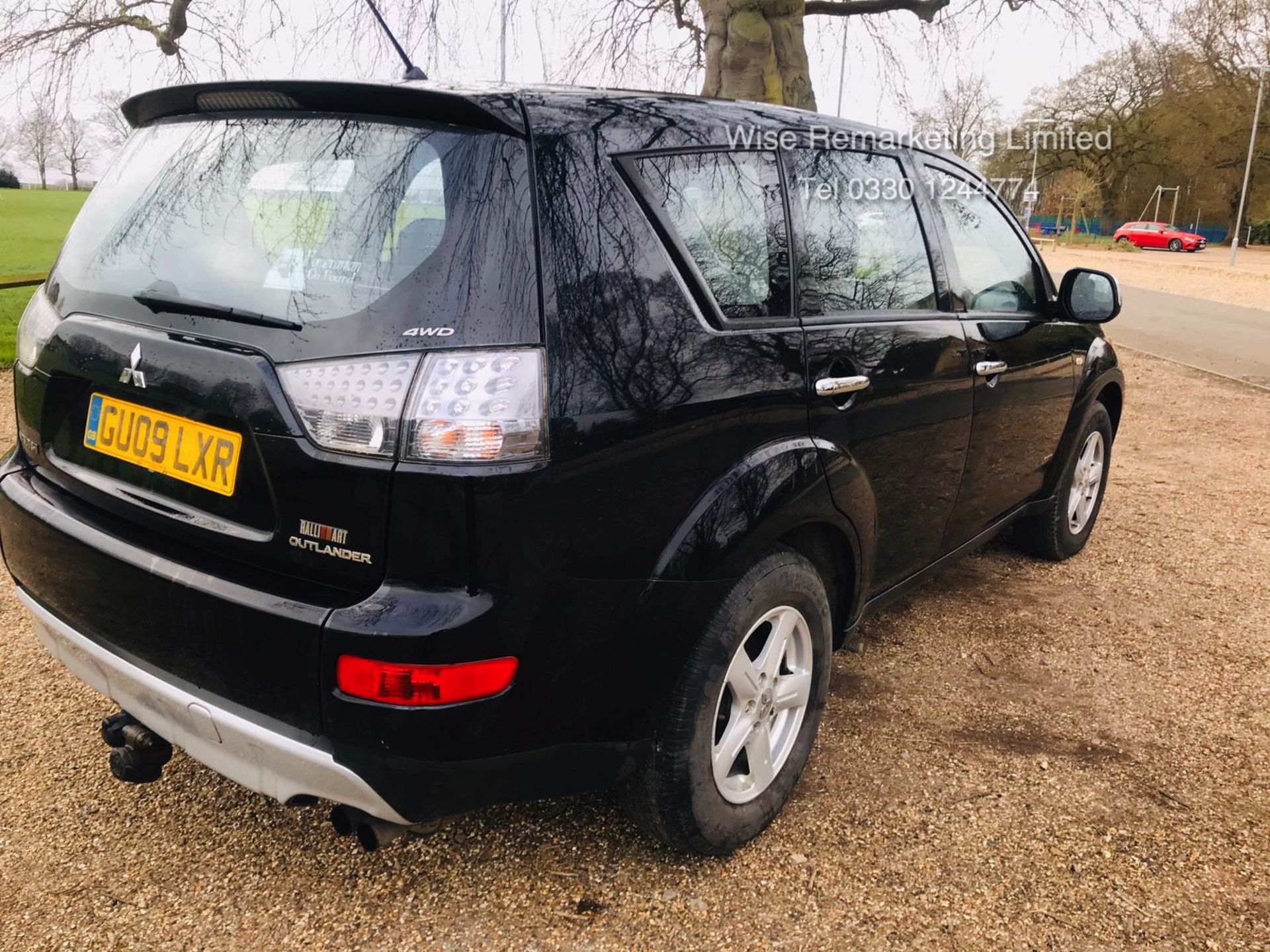 Mitsubishi Outlander 2.0 Di-D Equippe - 2009 09 Reg - 4X4 - Service History - Air Con - Image 3 of 24