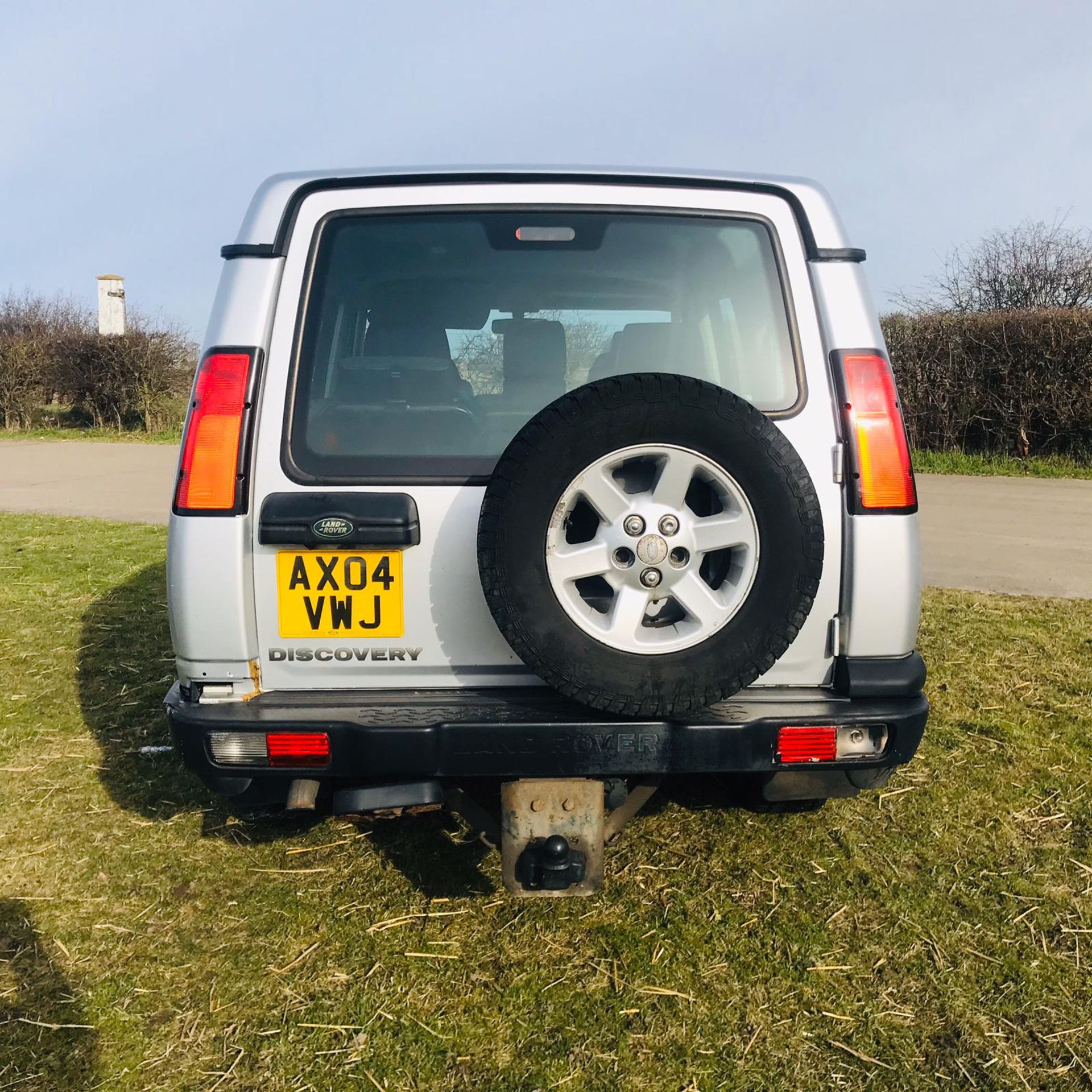 (RESERVE MET) Land Rover Discovery Pursuit 2.5 Td5 - 2004 04 Reg - 7 Seater - Air con - Tow Bar - Image 3 of 17