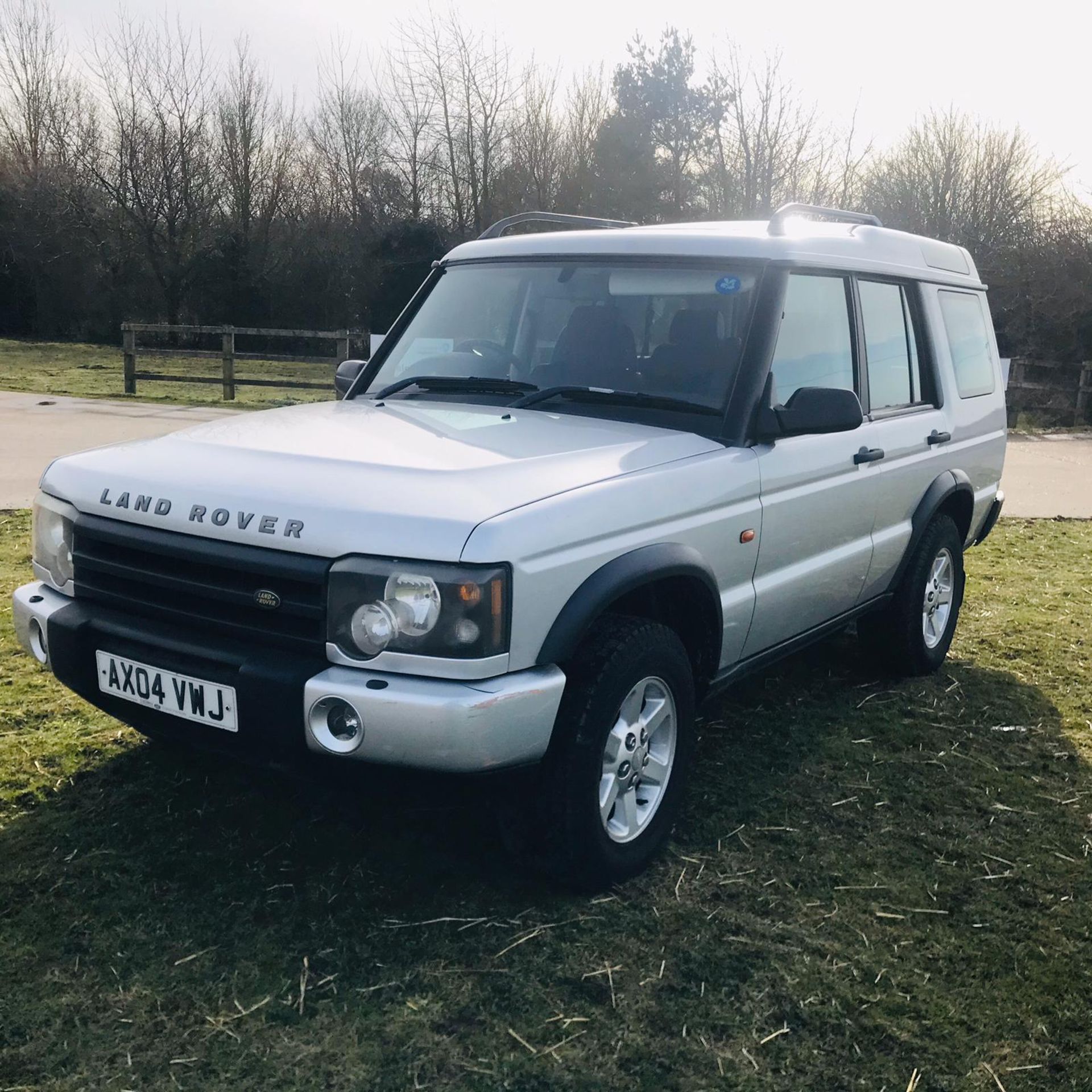 (RESERVE MET) Land Rover Discovery Pursuit 2.5 Td5 - 2004 04 Reg - 7 Seater - Air con - Tow Bar - Image 2 of 17