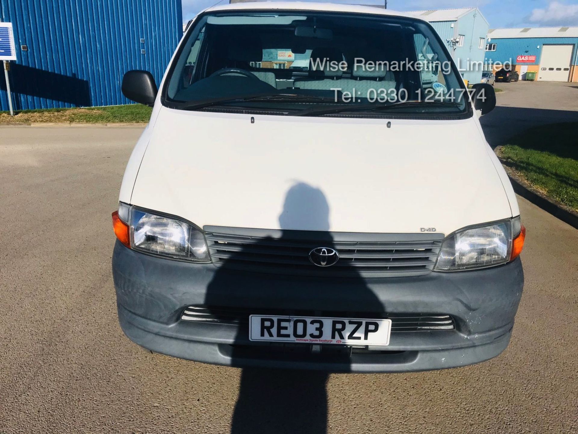 Toyota Hiace 300 GS 2.5 D4D - 2003 03 Reg - 1 Keeper From New - 3 Seater - Roof Rack - Image 4 of 15