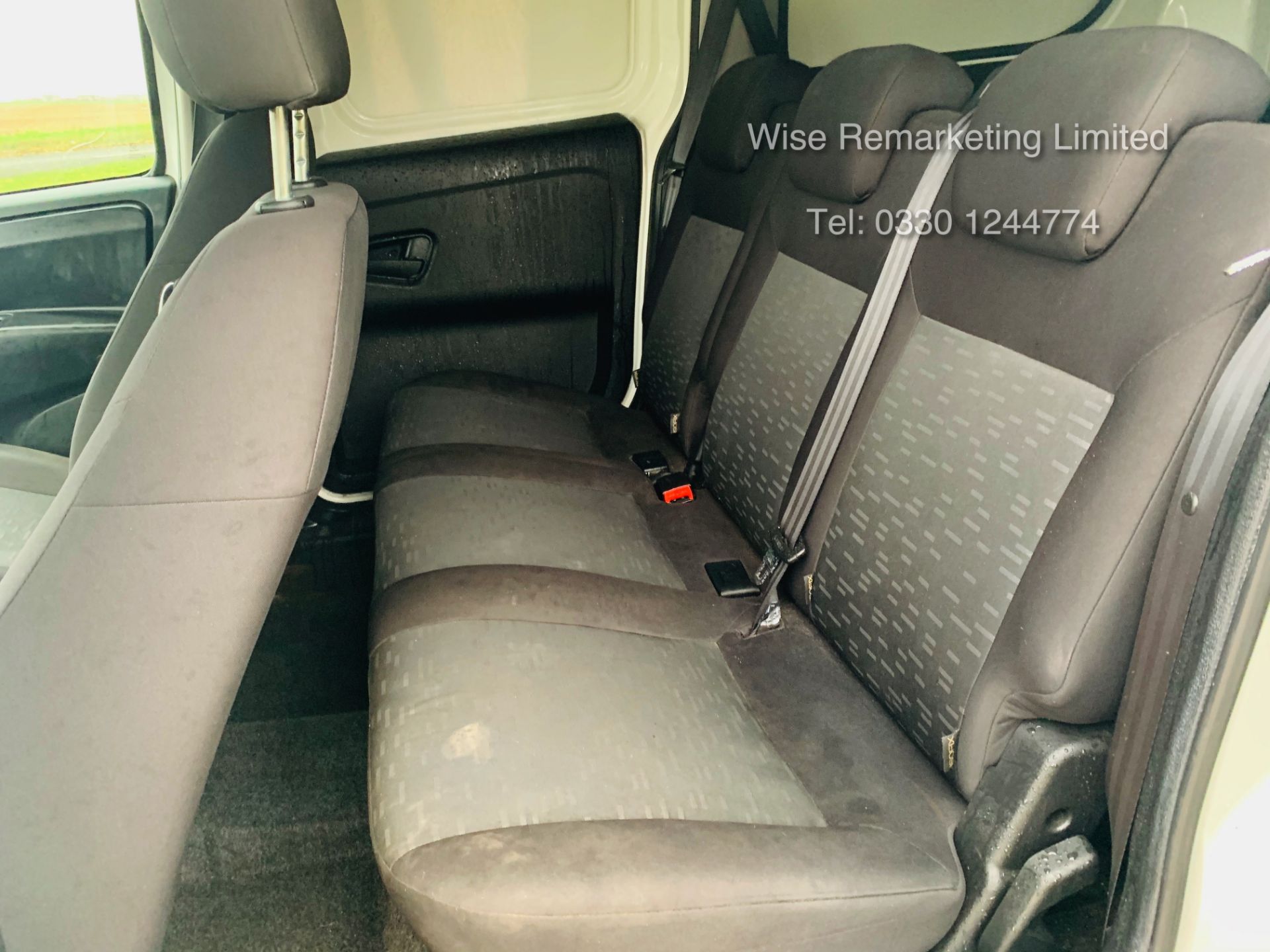 (RESERVE MET)Vauxhall Combo 1.6 CDTI Eco LWB Maxi 6 Speed 5 Seater Combi/Dualliner Van - 2014 14 Reg - Image 13 of 19