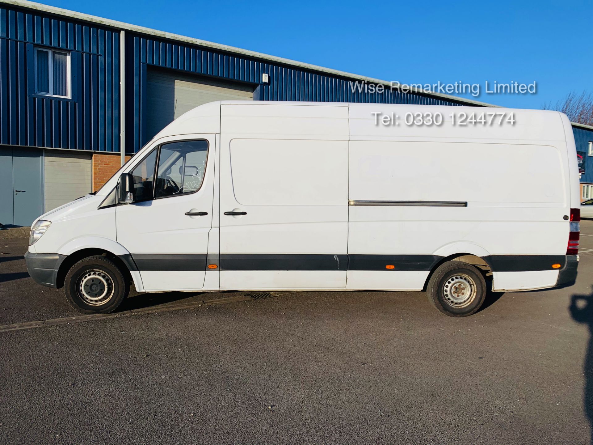 (RESERVE MET) Mercedes Sprinter 316 2.1 CDI Long Wheel Base High Roof Van - 2014 Model - 1 Owner - Image 5 of 19