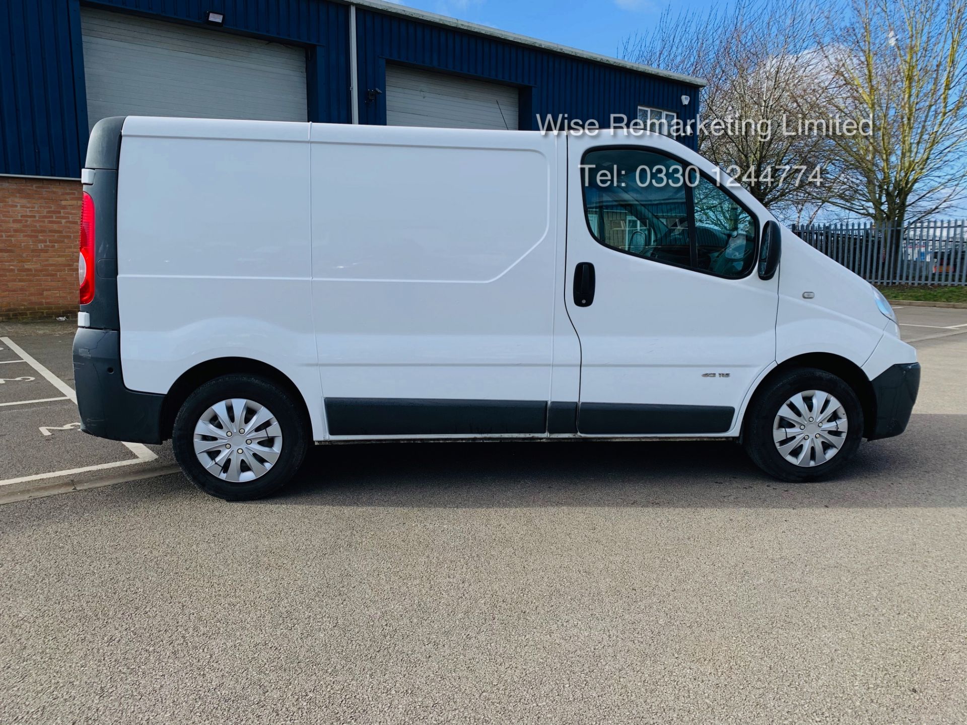 Renault Trafic 2.0 DCI (115 BHP) - 6 Speed - 2014 Reg - Ply Lined - - Image 8 of 21