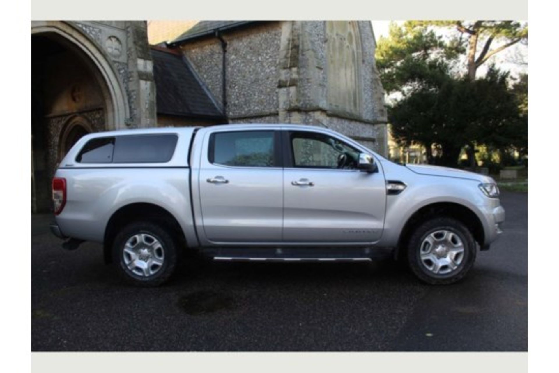 Ford Ranger 2.2 TDCI XLT Edition Double Cab - 2018 Model - 1 Owner From New - Service History - 4x4 - Image 2 of 12