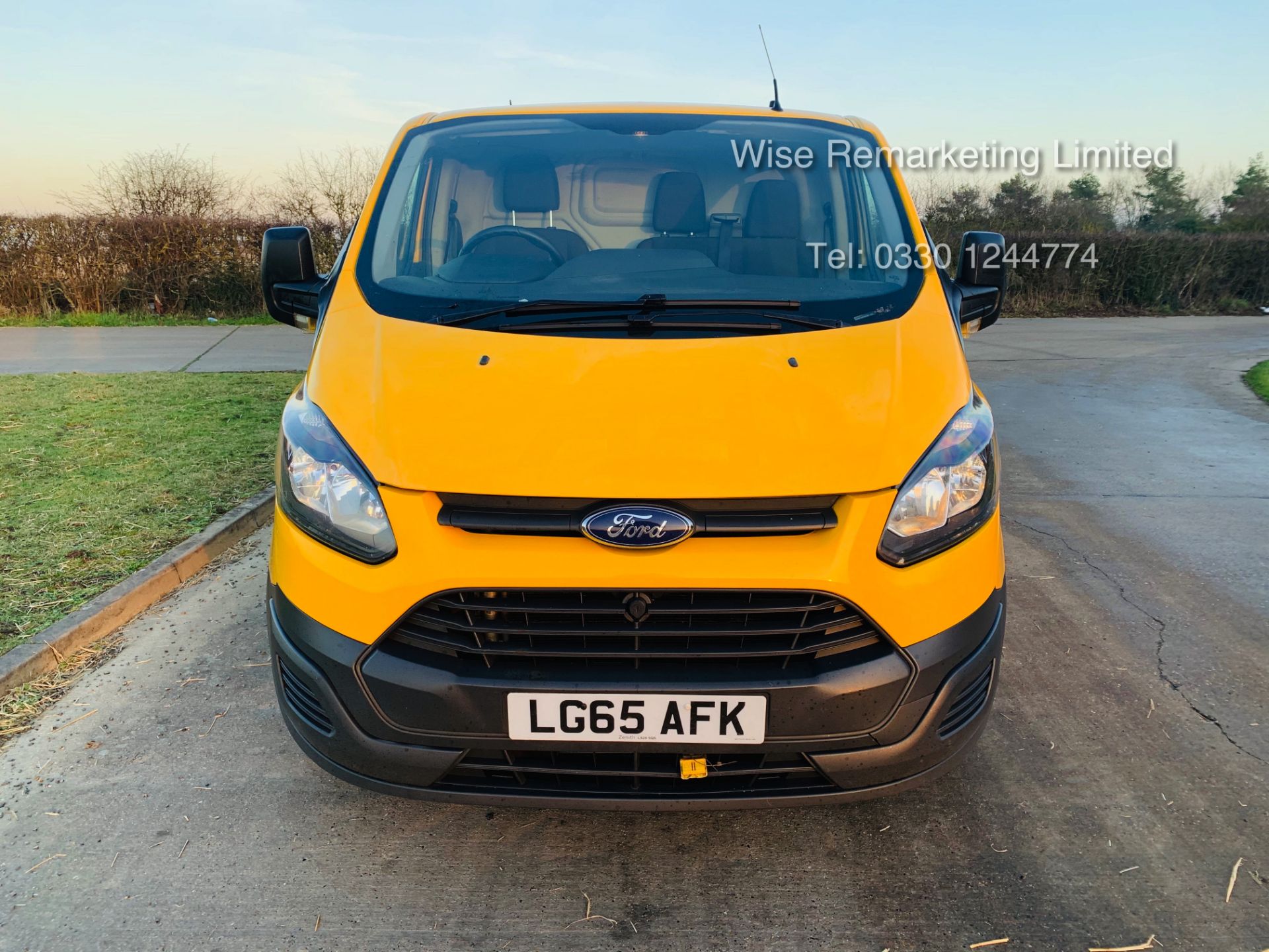 (RESERVE MET) Ford Transit Custom 2.2 TDCI 310 Eco-Tech - 2016 Model - 1 Keeper From New - Air Con - - Image 2 of 23