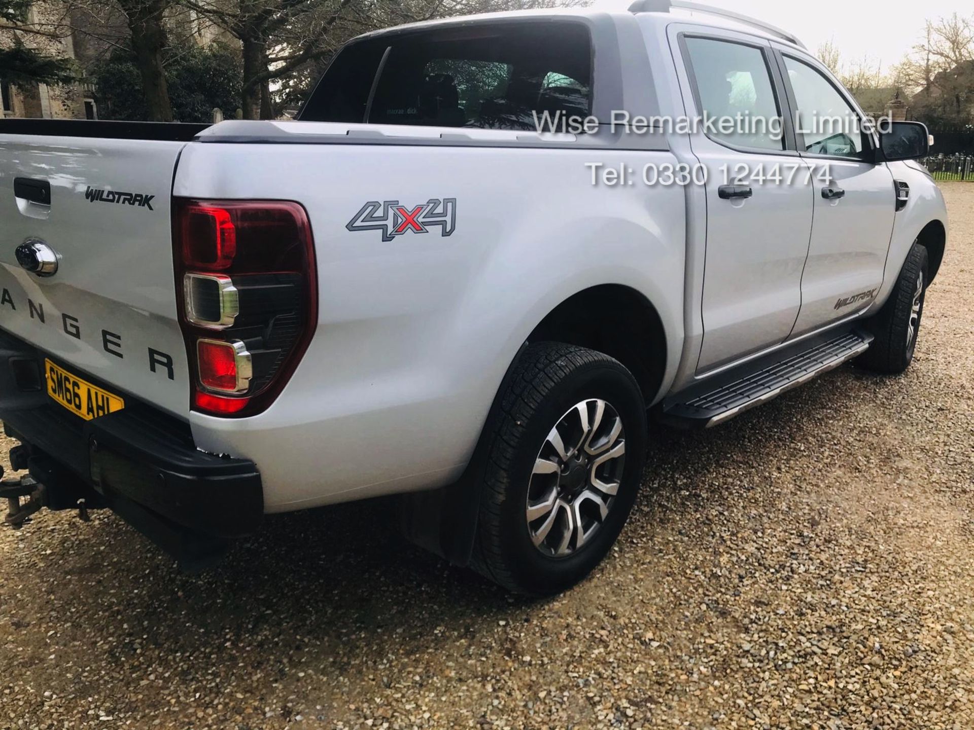 Ford Ranger 3.2 TDCI WILDTRAK - Auto - 2017 Model - 1 Former Keeper - 4x4 - TOP OF THE RANGE - Image 5 of 16