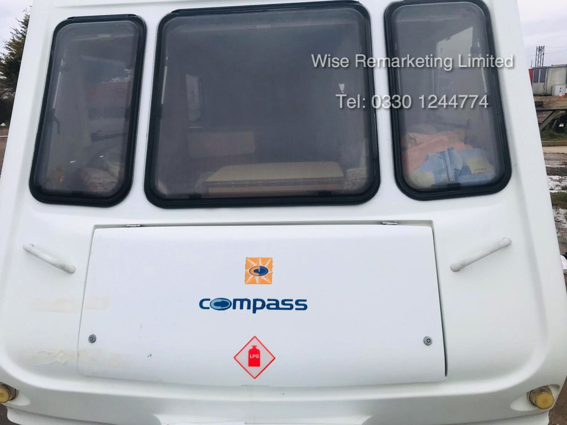 Compass Rallye GTE 5.0 Caravan 2001 Model (4 Berth) - Image 4 of 27