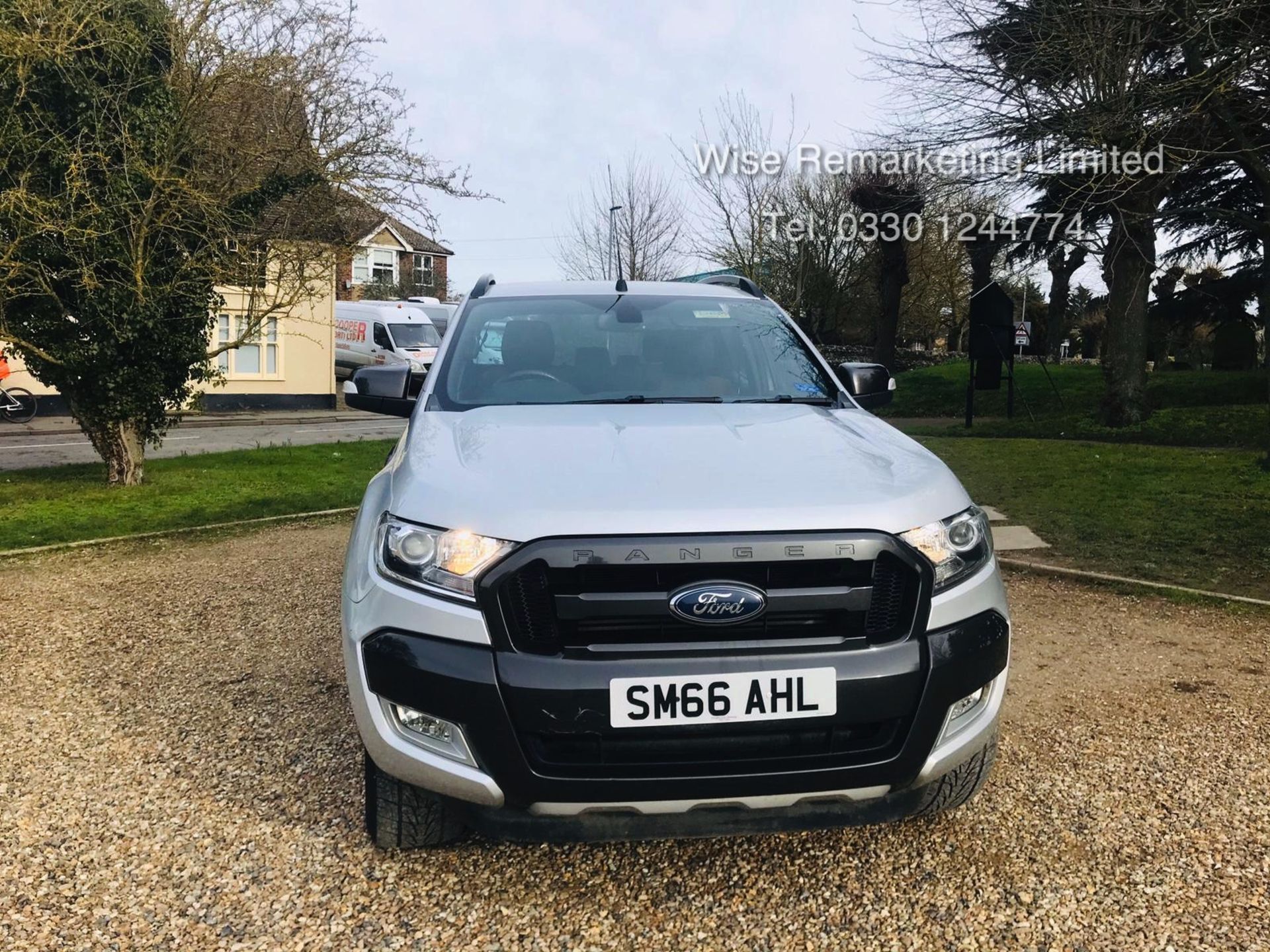 Ford Ranger 3.2 TDCI WILDTRAK - Auto - 2017 Model - 1 Former Keeper - 4x4 - TOP OF THE RANGE - Image 4 of 16