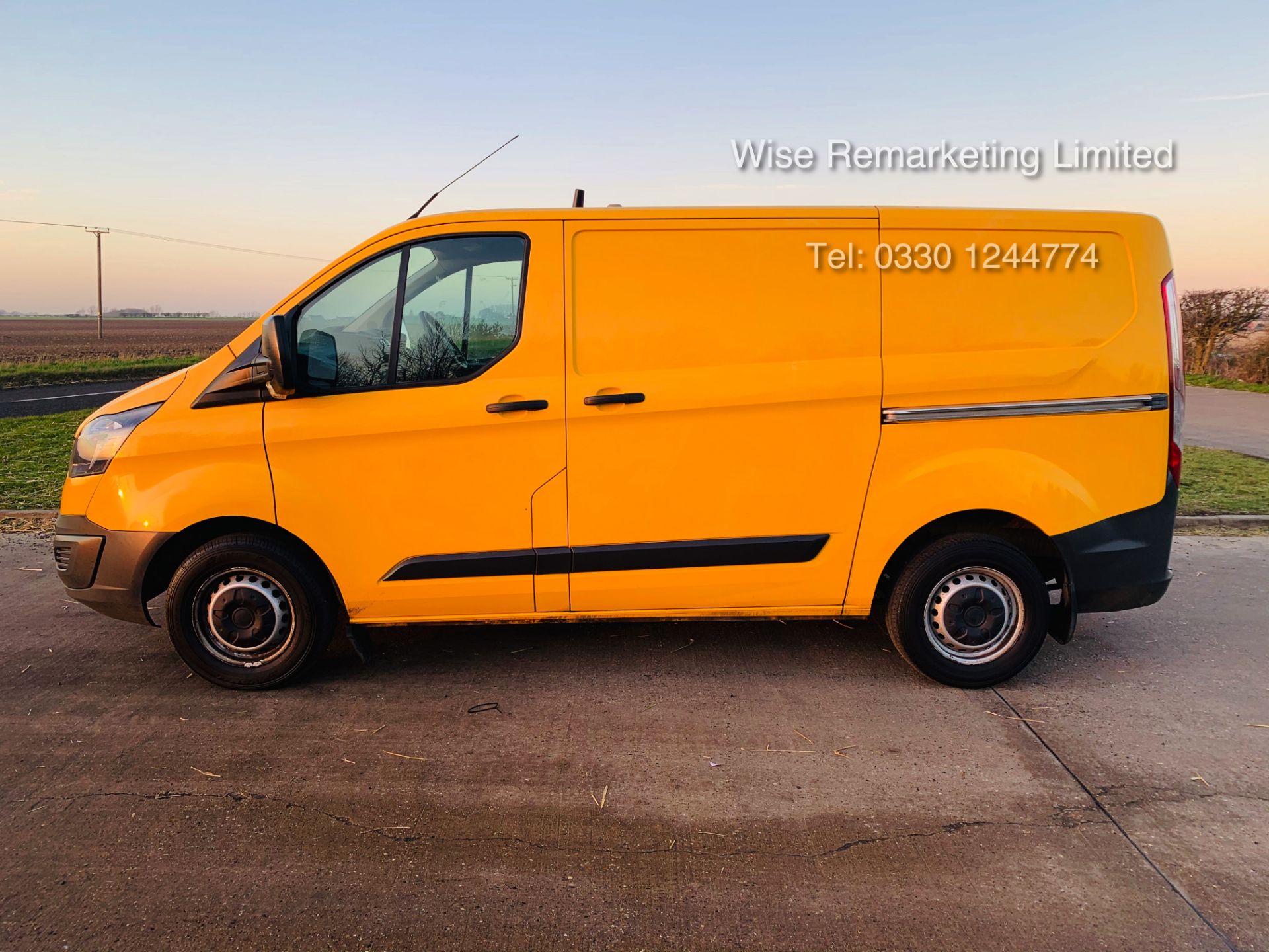 (RESERVE MET) Ford Transit Custom 2.2 TDCI 310 Eco-Tech - 2016 Model - 1 Keeper From New - Air Con - - Image 9 of 23