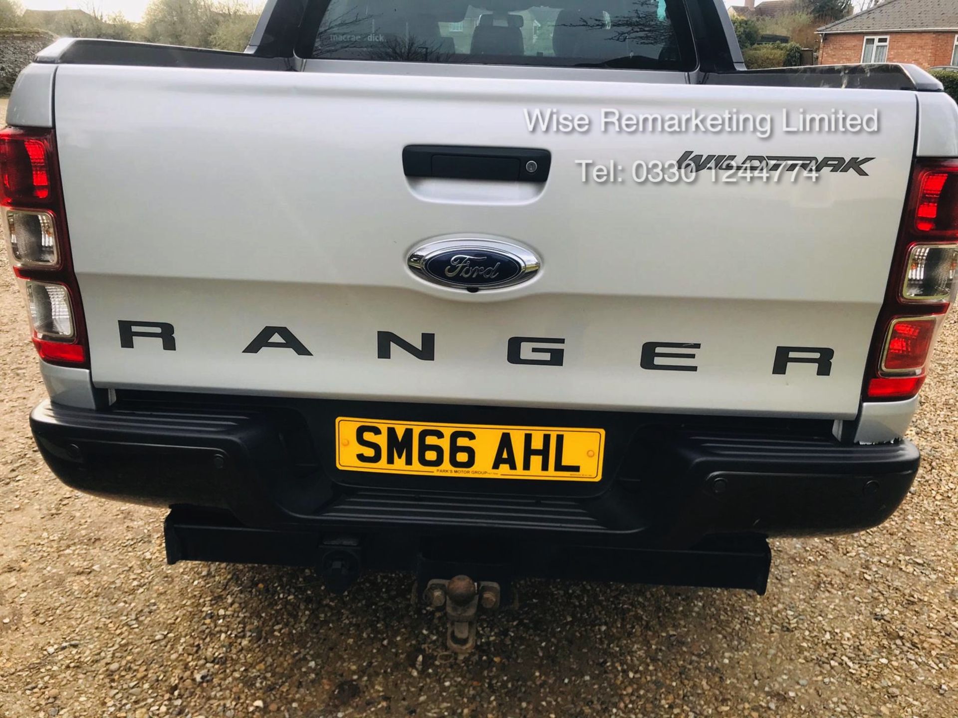 Ford Ranger 3.2 TDCI WILDTRAK - Auto - 2017 Model - 1 Former Keeper - 4x4 - TOP OF THE RANGE - Image 6 of 16