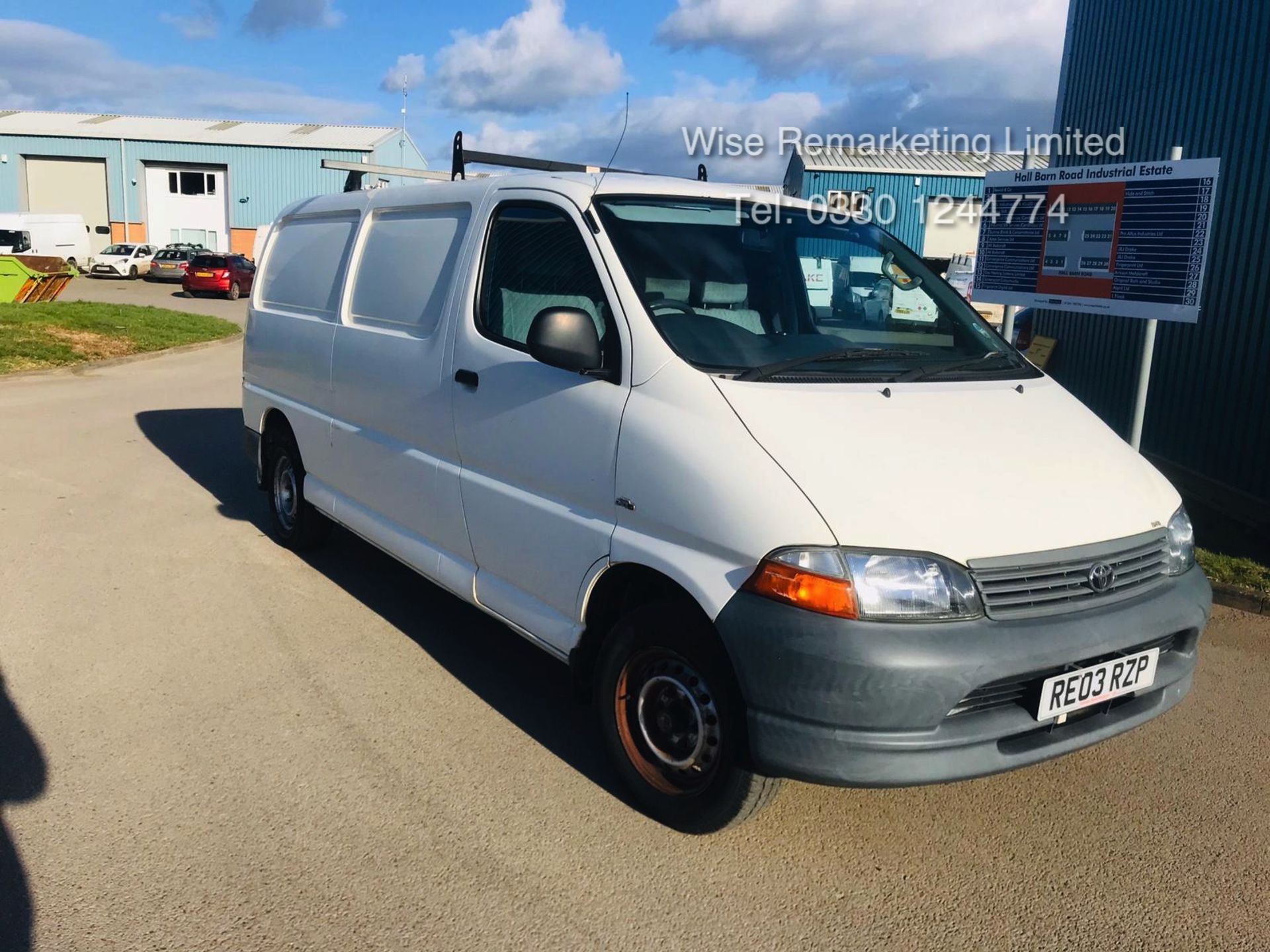 (RESERVE MET)Toyota Hiace 300 GS 2.5 D4D - 2003 03 Reg - 1 Keeper From New - 3 Seater - Roof Rack