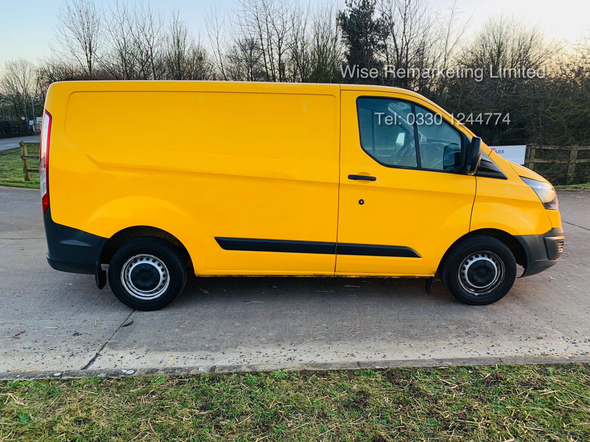 (RESERVE MET) Ford Transit Custom 2.2 TDCI 310 Eco-Tech - 2016 Model - 1 Keeper From New - Air Con - - Image 5 of 23