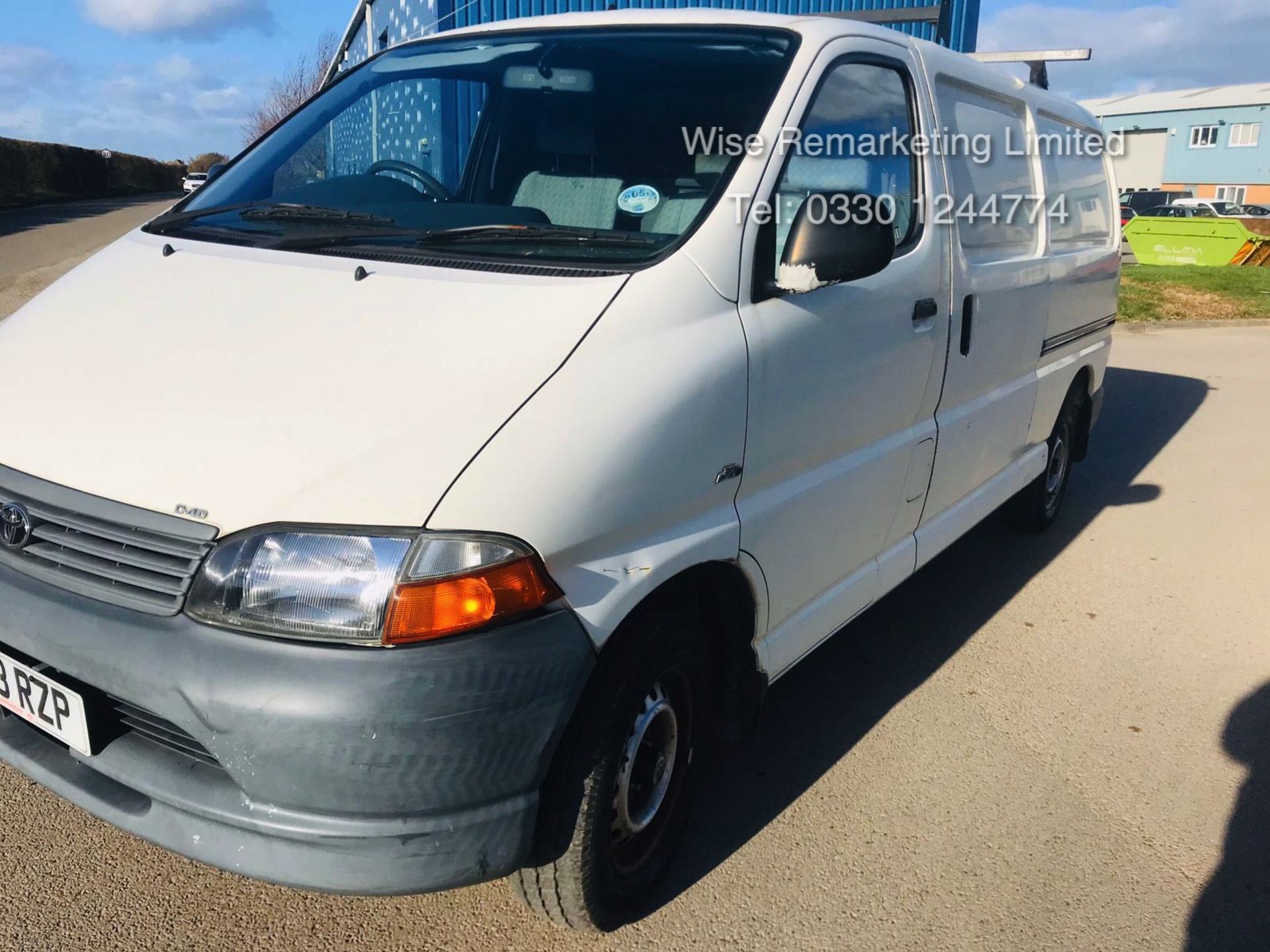 (RESERVE MET)Toyota Hiace 300 GS 2.5 D4D - 2003 03 Reg - 1 Keeper From New - 3 Seater - Roof Rack - Image 2 of 15