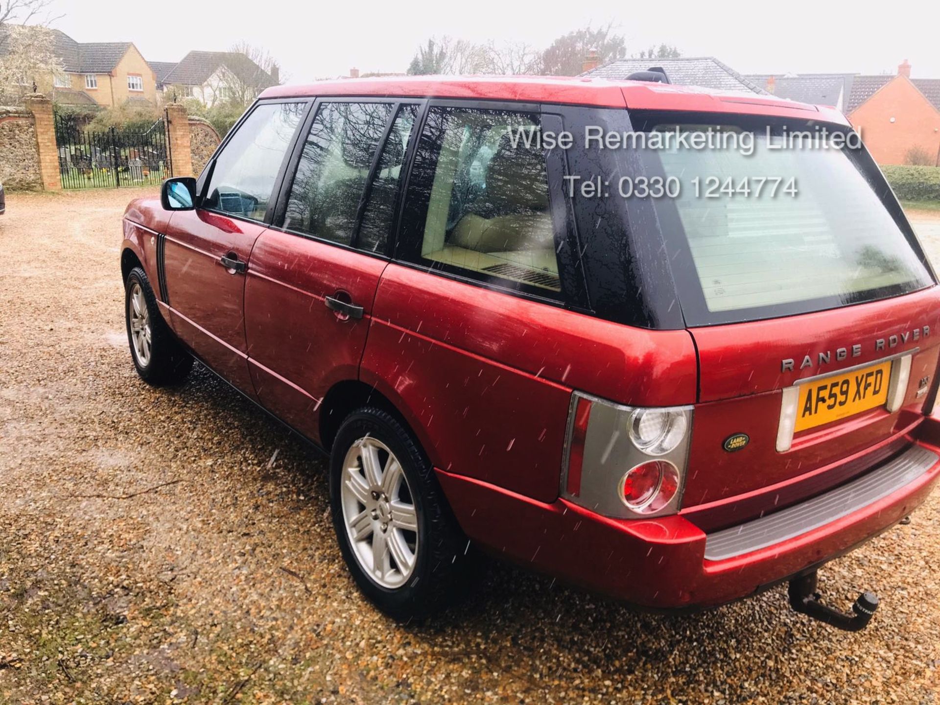 Range Rover Vogue 3.6 TDV8 HSE Auto - 2010 Model - Cream Leather - Service History - - Image 3 of 28