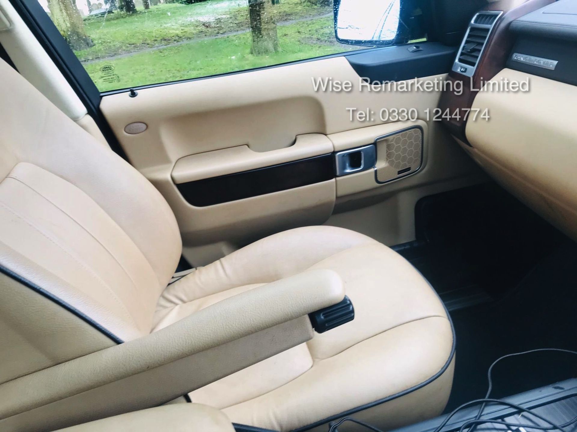 Range Rover Vogue 3.6 TDV8 HSE Auto - 2010 Model - Cream Leather - Service History - - Image 16 of 28