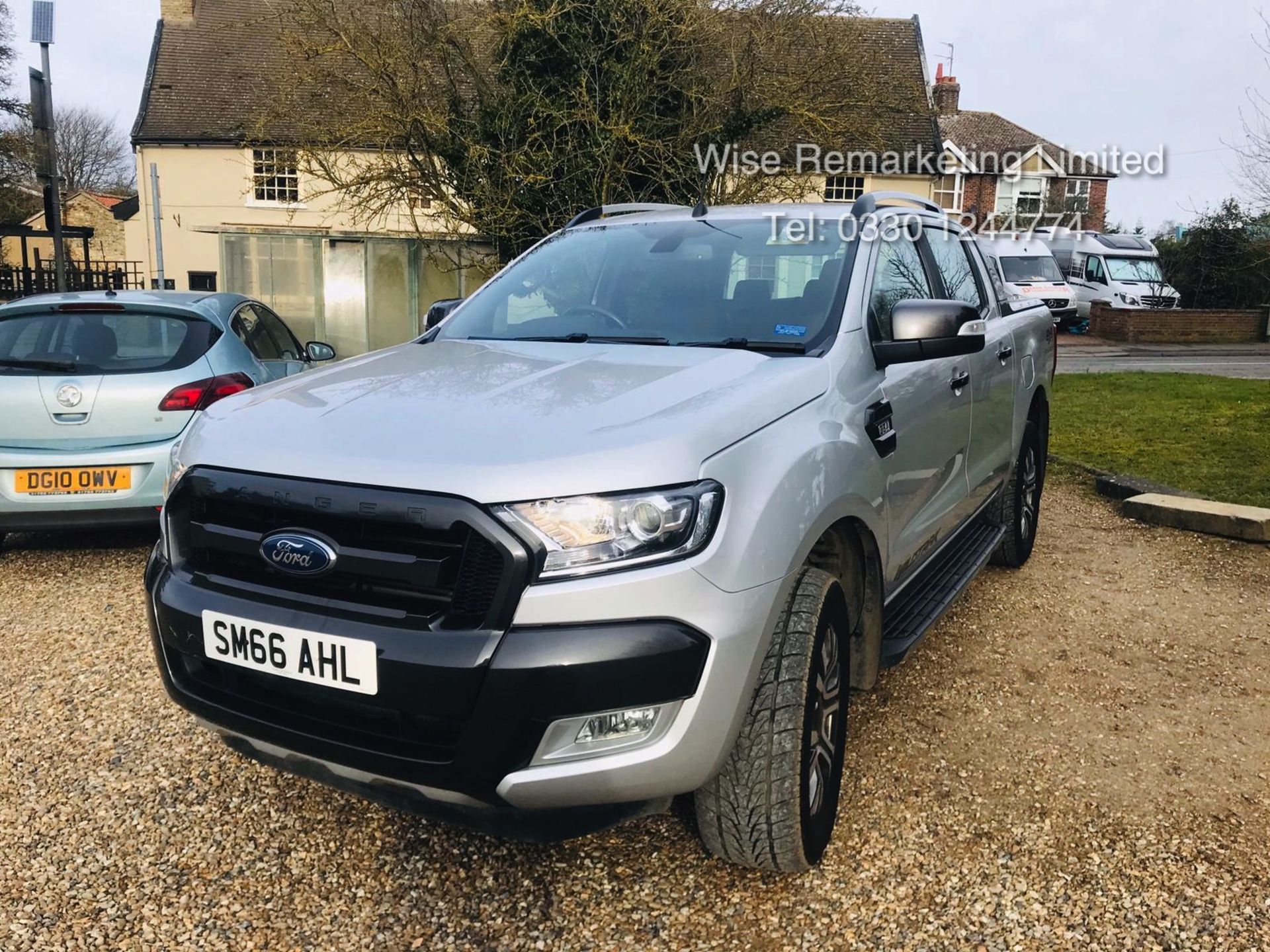 Ford Ranger 3.2 TDCI WILDTRAK - Auto - 2017 Model - 1 Former Keeper - 4x4 - TOP OF THE RANGE - Image 4 of 16