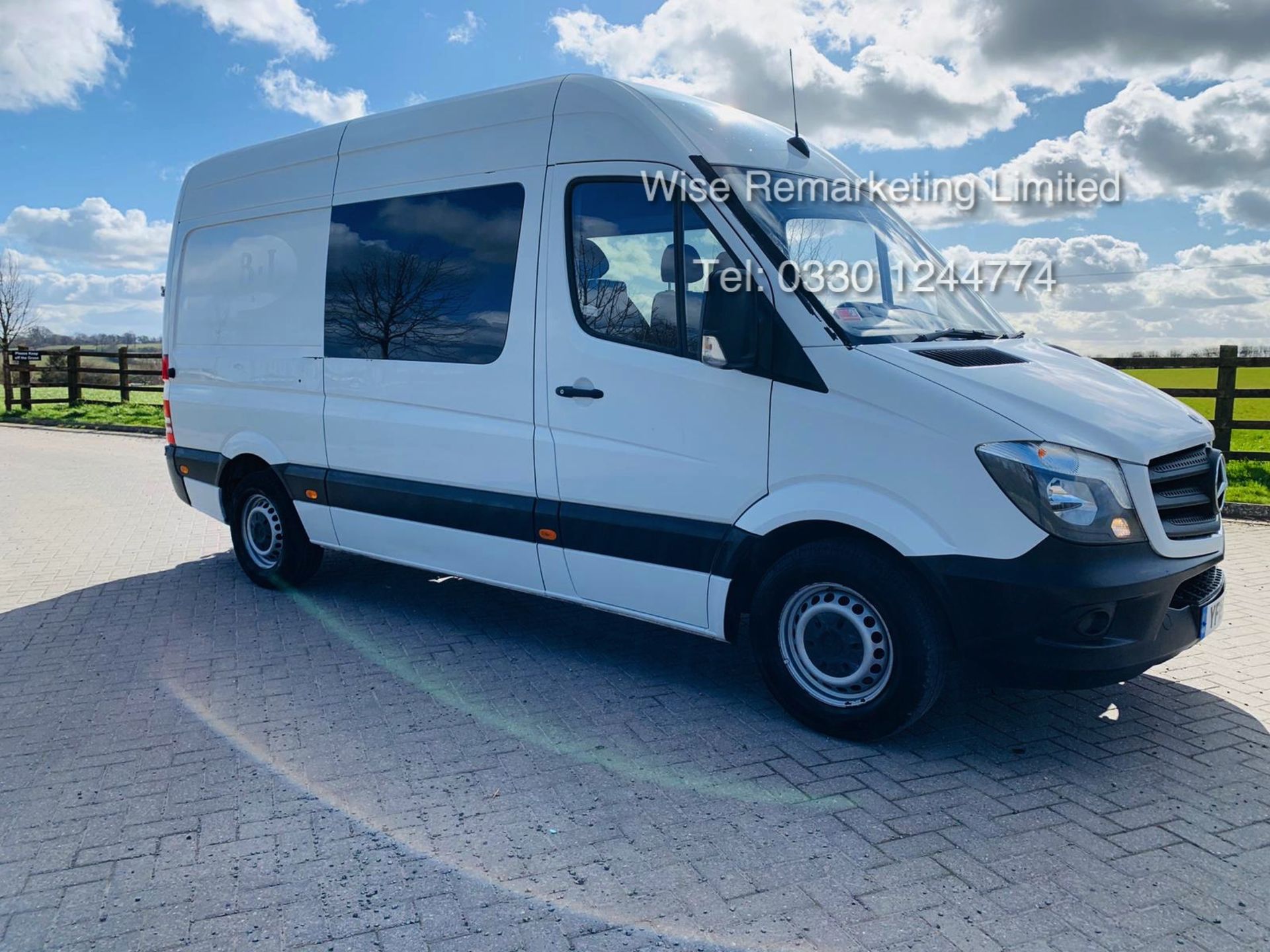 Mercedes Sprinter 313 CDI 2.1 TD MWB Dualliner/Crew Van - 2015 15 Reg - Image 3 of 23