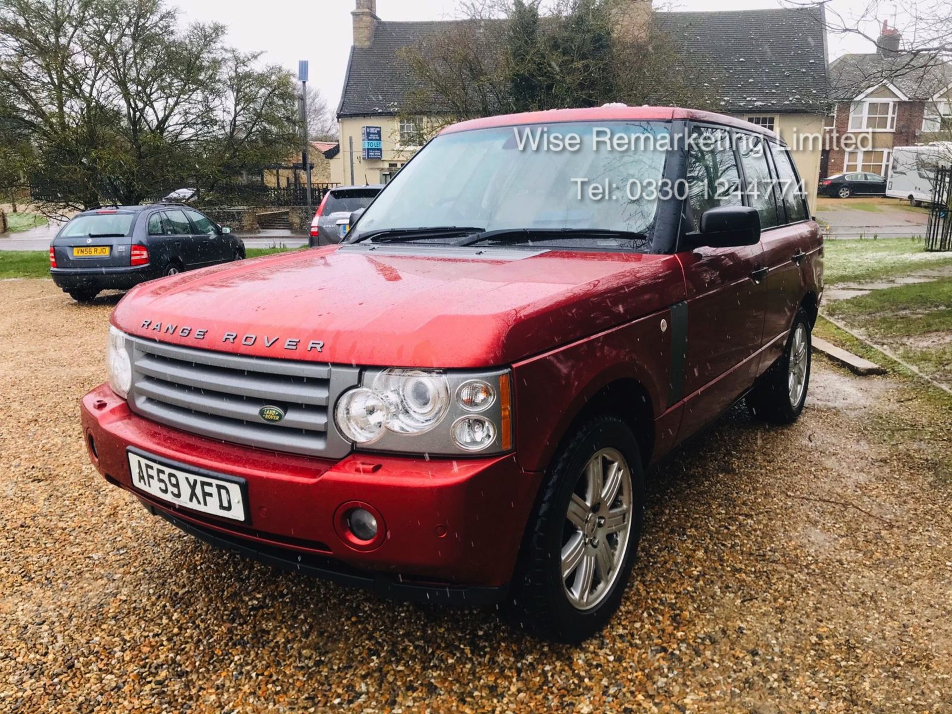 Range Rover Vogue 3.6 TDV8 HSE Auto - 2010 Model - Cream Leather - Service History - - Image 2 of 28