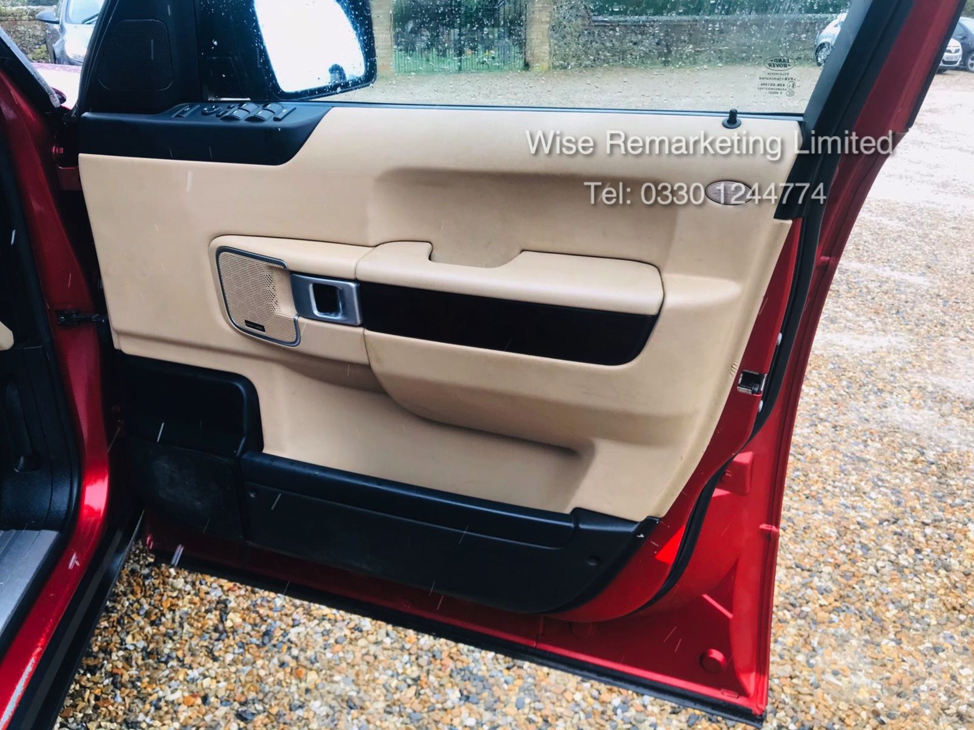 Range Rover Vogue 3.6 TDV8 HSE Auto - 2010 Model - Cream Leather - Service History - - Image 23 of 28