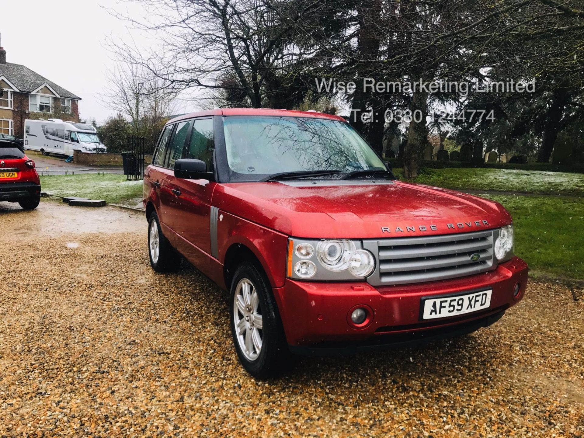 Range Rover Vogue 3.6 TDV8 HSE Auto - 2010 Model - Cream Leather - Service History -