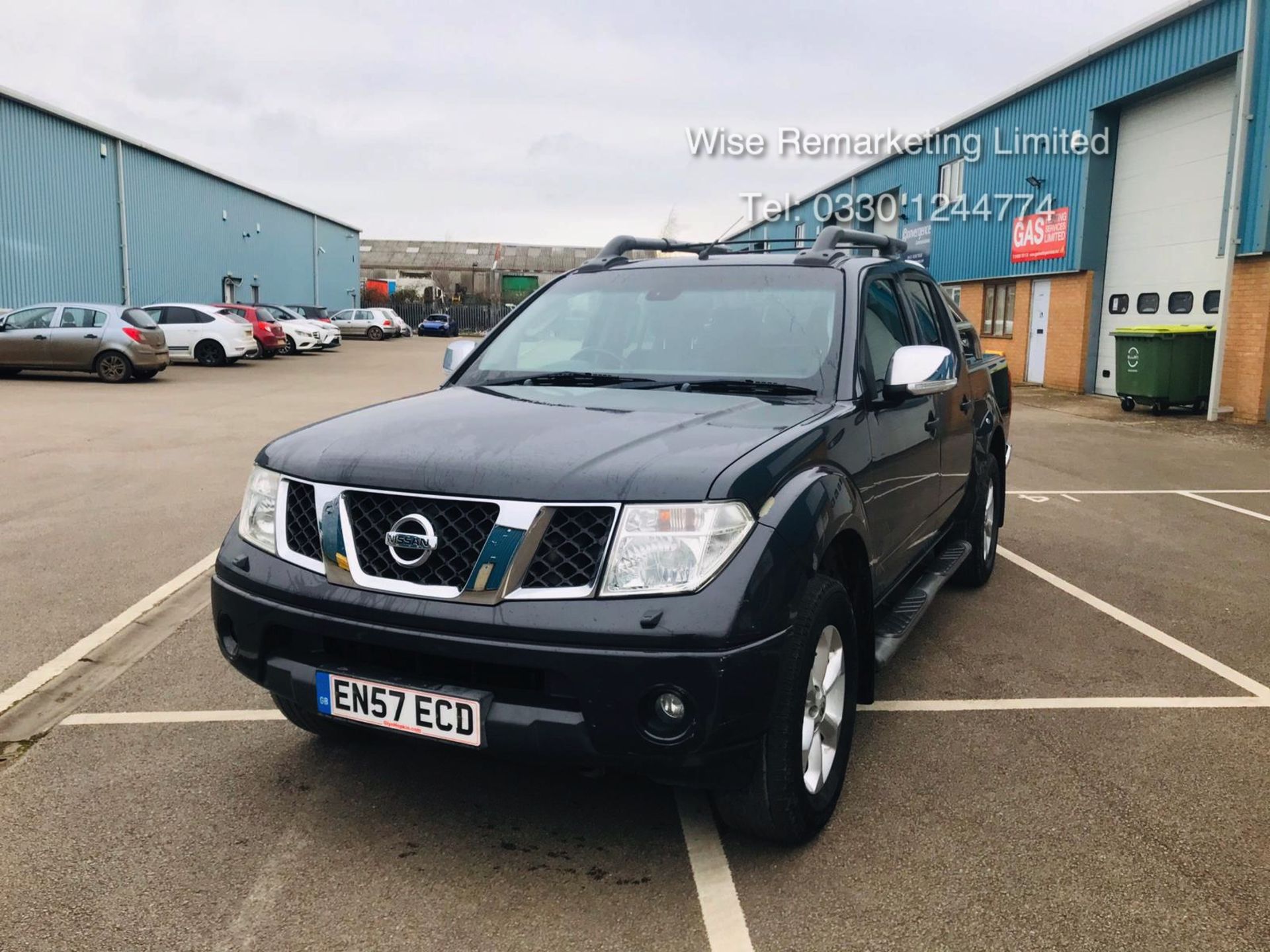 Nissan Navara Die Hard Special Edition 4.0 2.5DCI Auto - 2008 Model - Service History - Air Con - Image 2 of 24