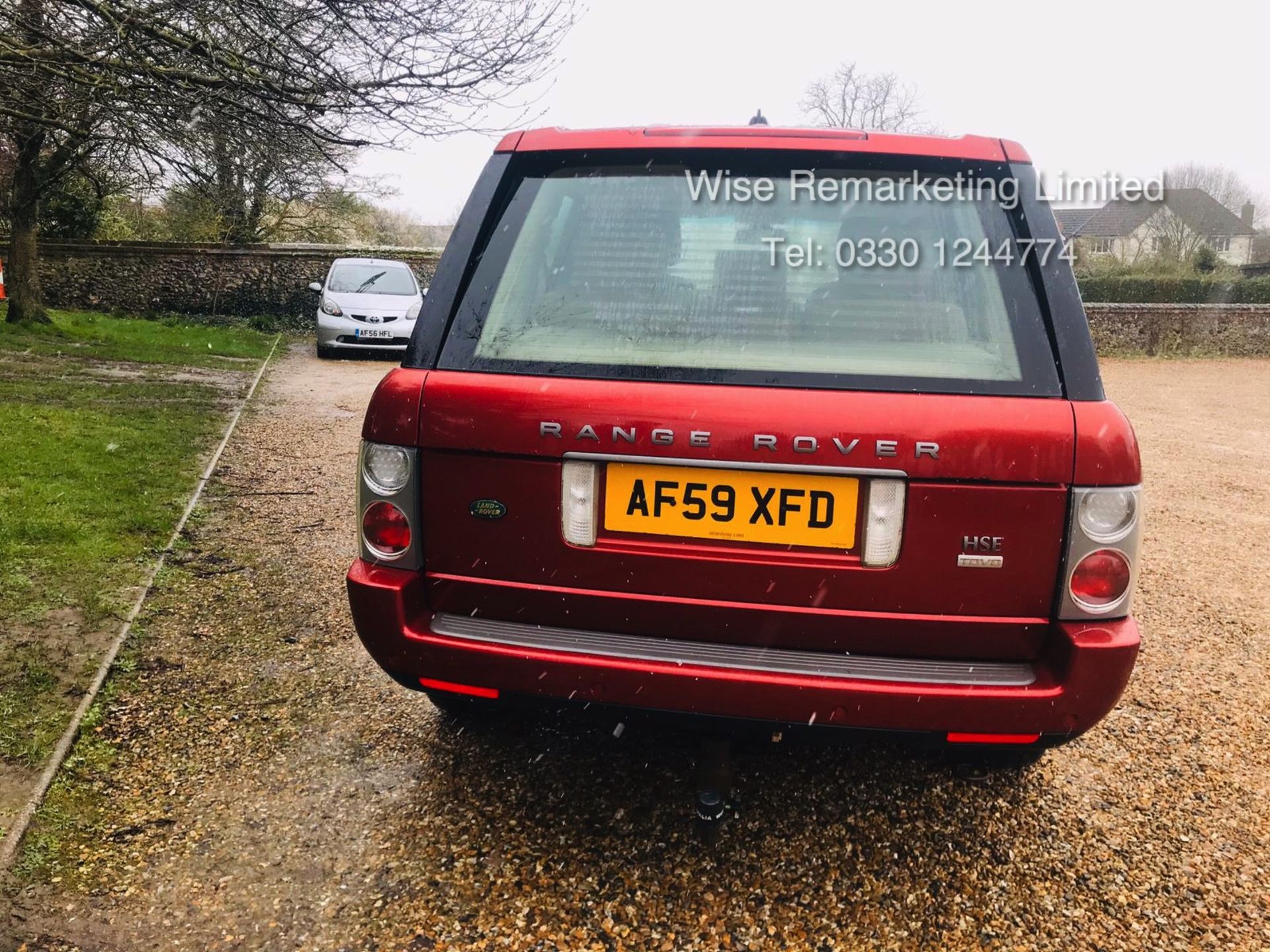 Range Rover Vogue 3.6 TDV8 HSE Auto - 2010 Model - Cream Leather - Service History - - Image 6 of 28