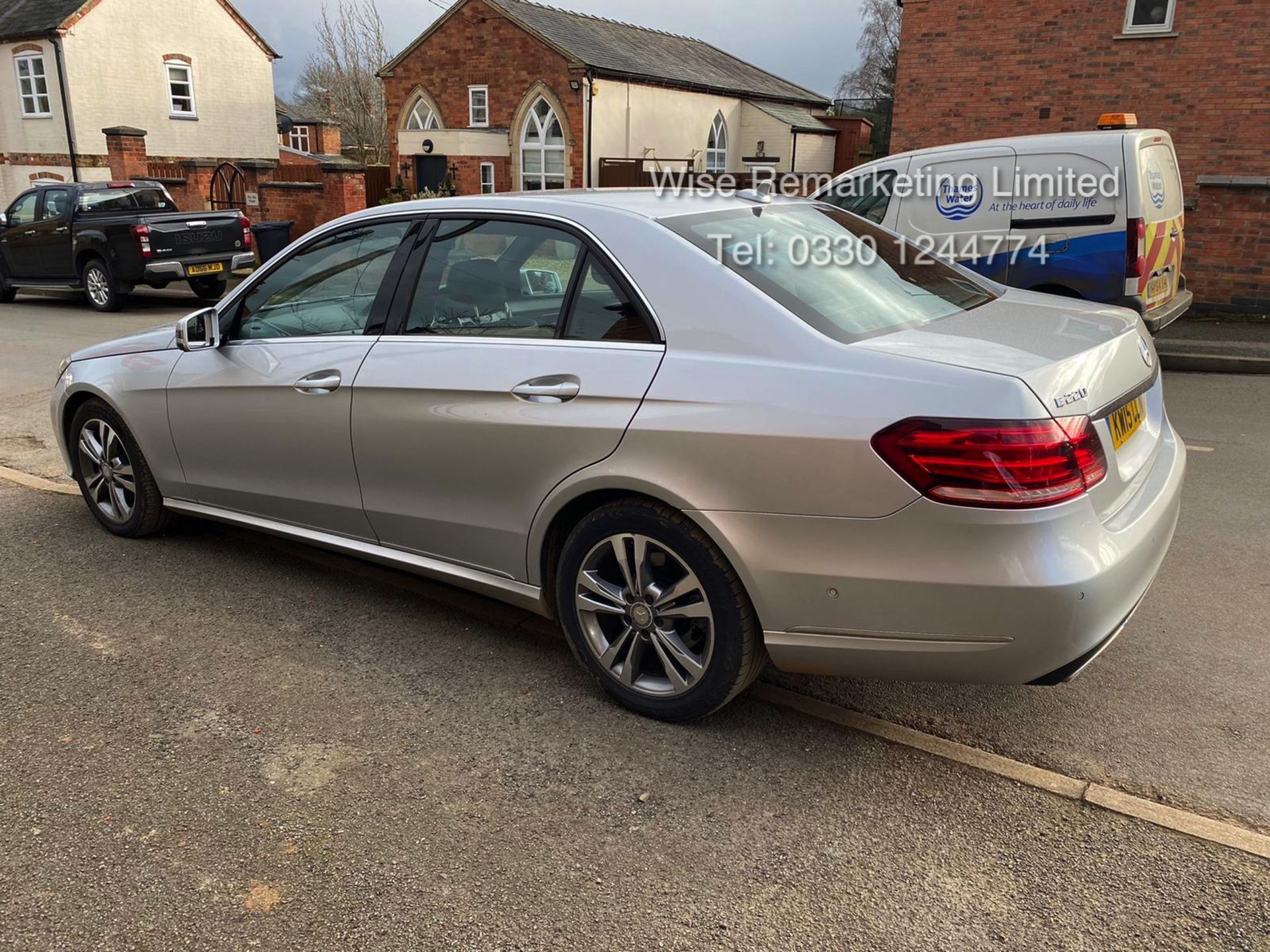 Mercedes E220d 2.1 Special Equipment Auto 2015 15 Reg - 1 Former Keeper - Sat Nav - Parking Sensors - Image 3 of 14