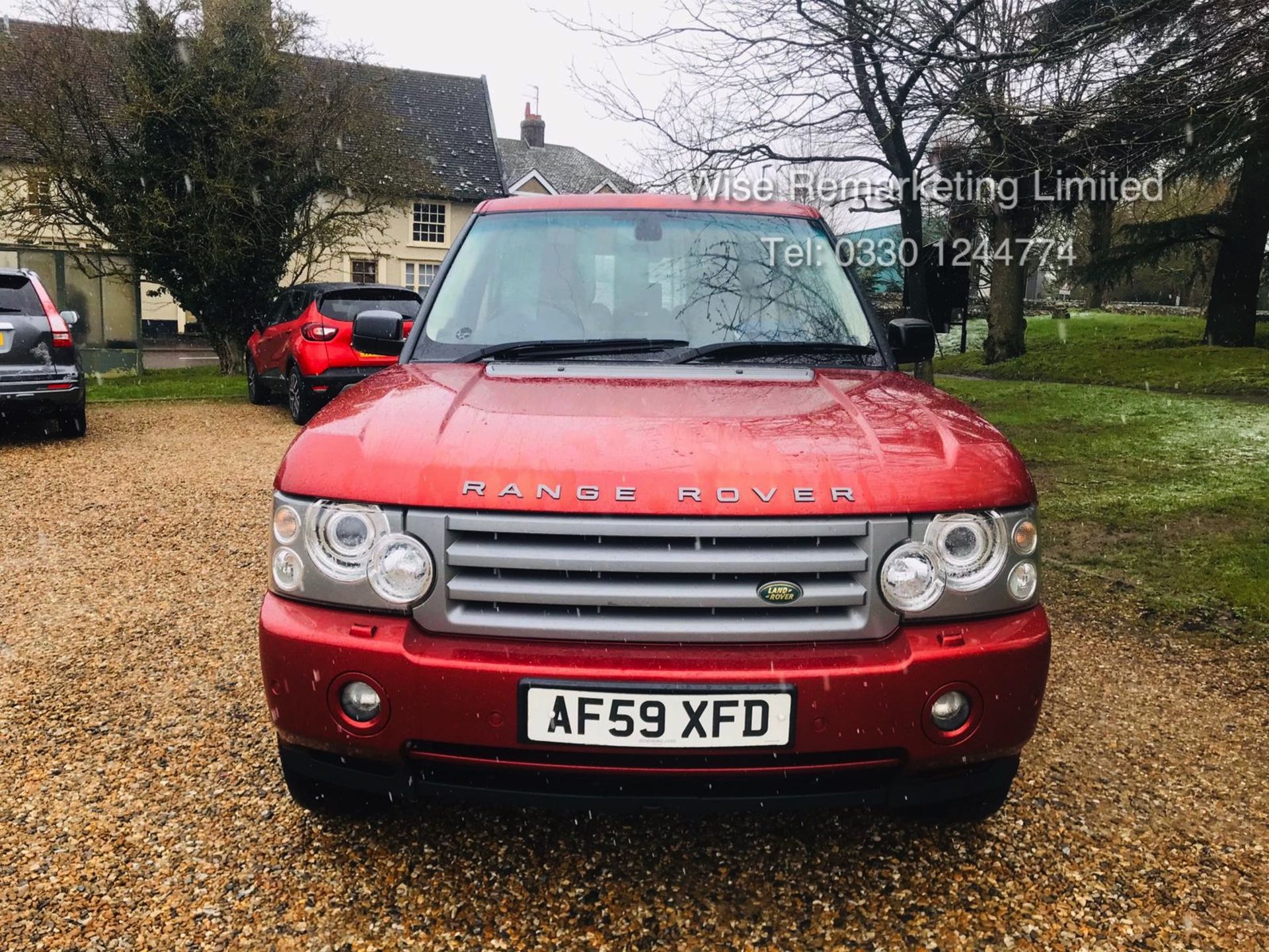 Range Rover Vogue 3.6 TDV8 HSE Auto - 2010 Model - Cream Leather - Service History - - Image 2 of 28