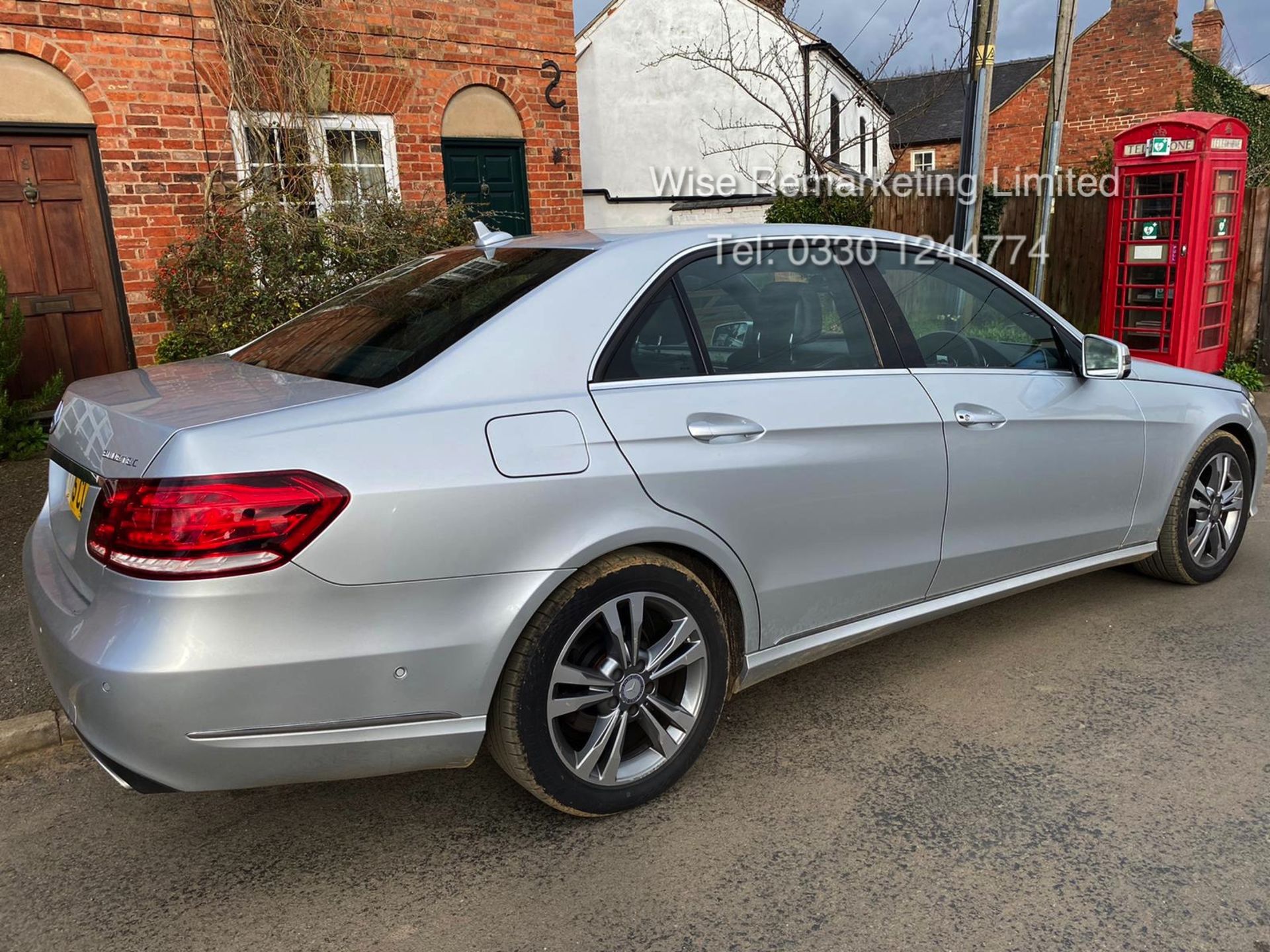 Mercedes E220d 2.1 Special Equipment Auto 2015 15 Reg - 1 Former Keeper - Sat Nav - Parking Sensors - Image 4 of 14