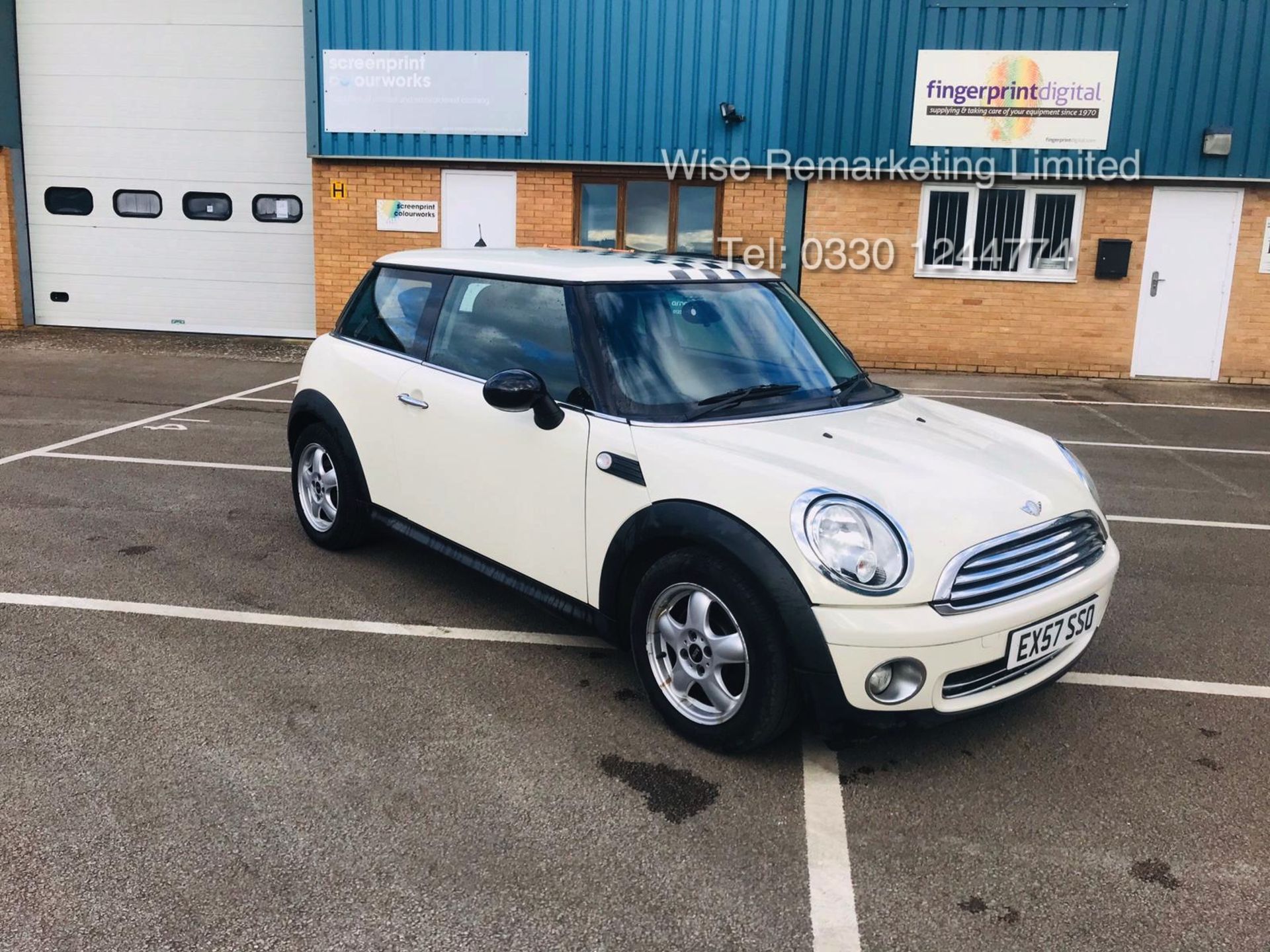 Mini Cooper 1.4l One - 2008 Model - Service History - Air Con - White