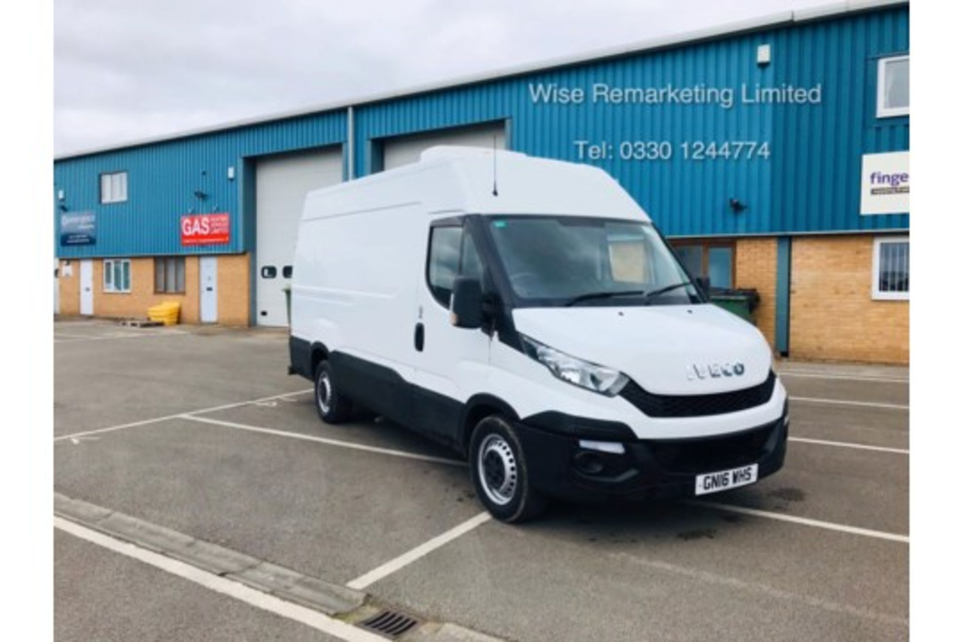 Reserve Met Iveco Daily 35S13 2.3 Fridge/Freezer Van MWB - New Shape 2016 16 Reg - 1 Keeper From New