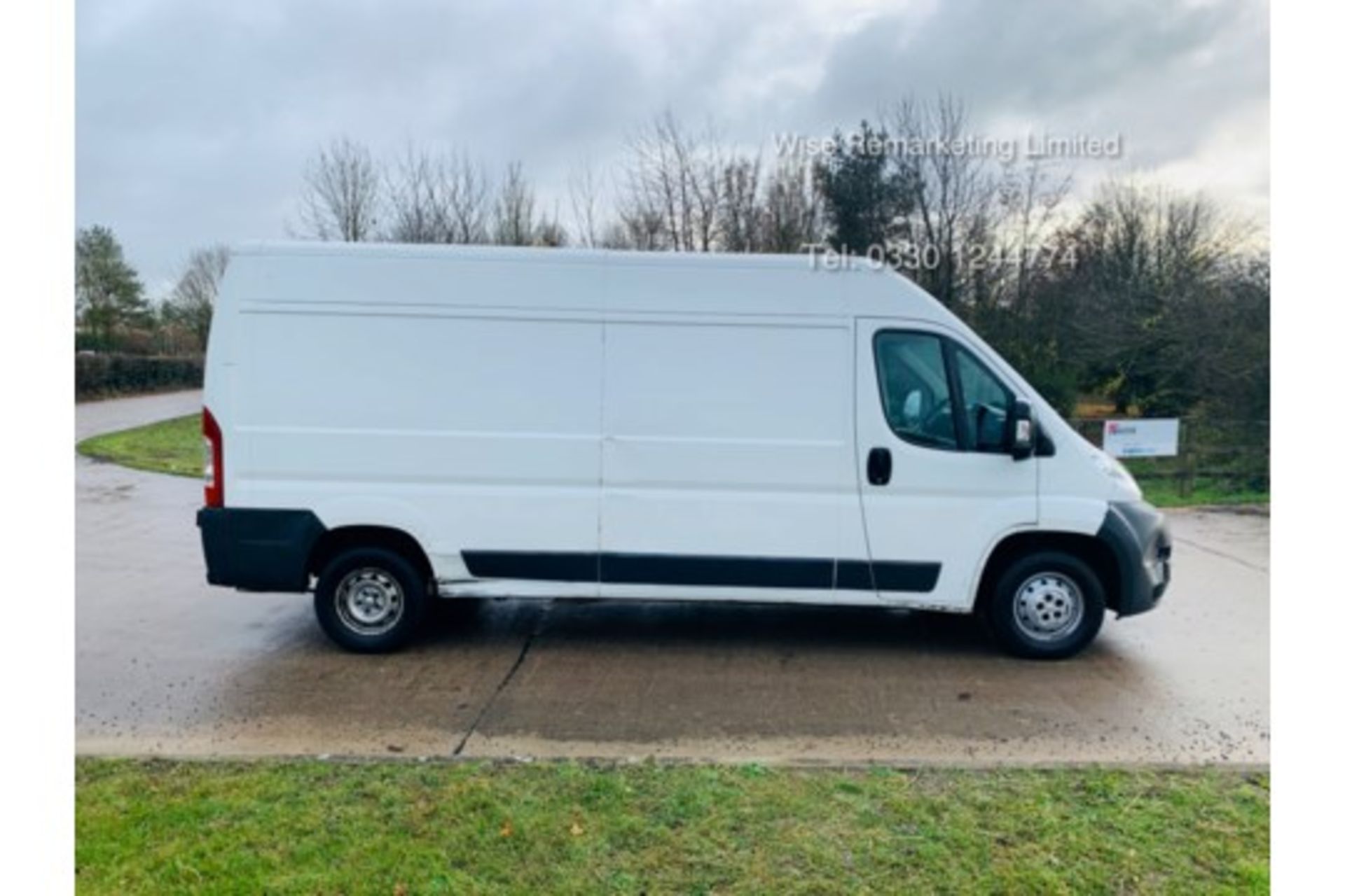 (RESERVE MET) Peugeot Boxer 335 2.2 HDi Long Wheel Base 2014 Reg - 1 Keeper From New - Image 6 of 17