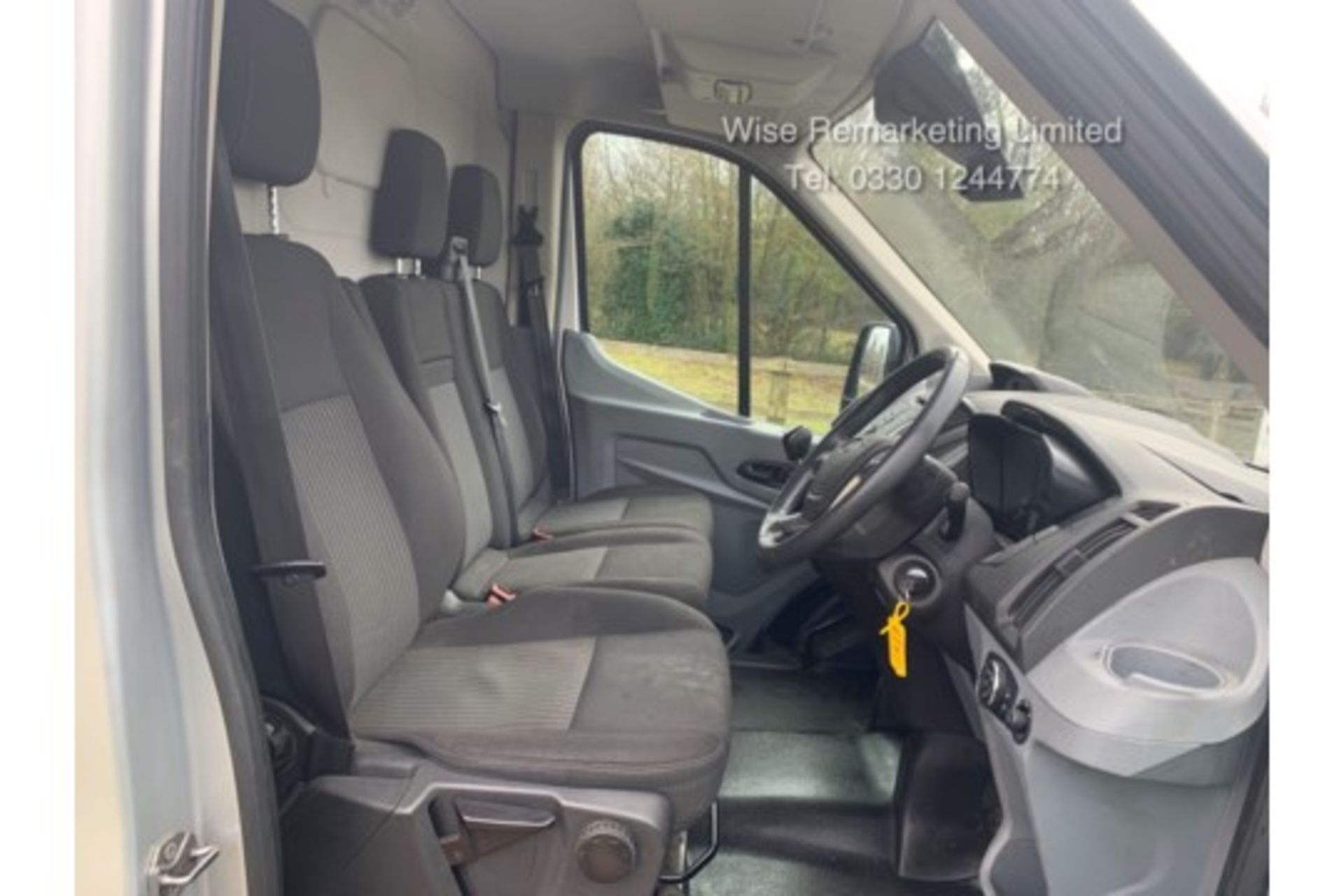 (RESERVE MET) Ford Transit 350 2.2 TDCI Trend Van - 2015 Reg - Silver - 6 Speed - Ply Lined - Image 16 of 20