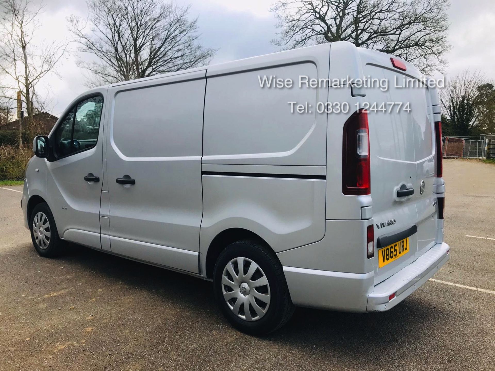 Vauxhall Vivaro 2900 1.6 CDTI 'Sportive' Van - 2016 Model - Rear Parking Sensors - Air con - Image 7 of 15