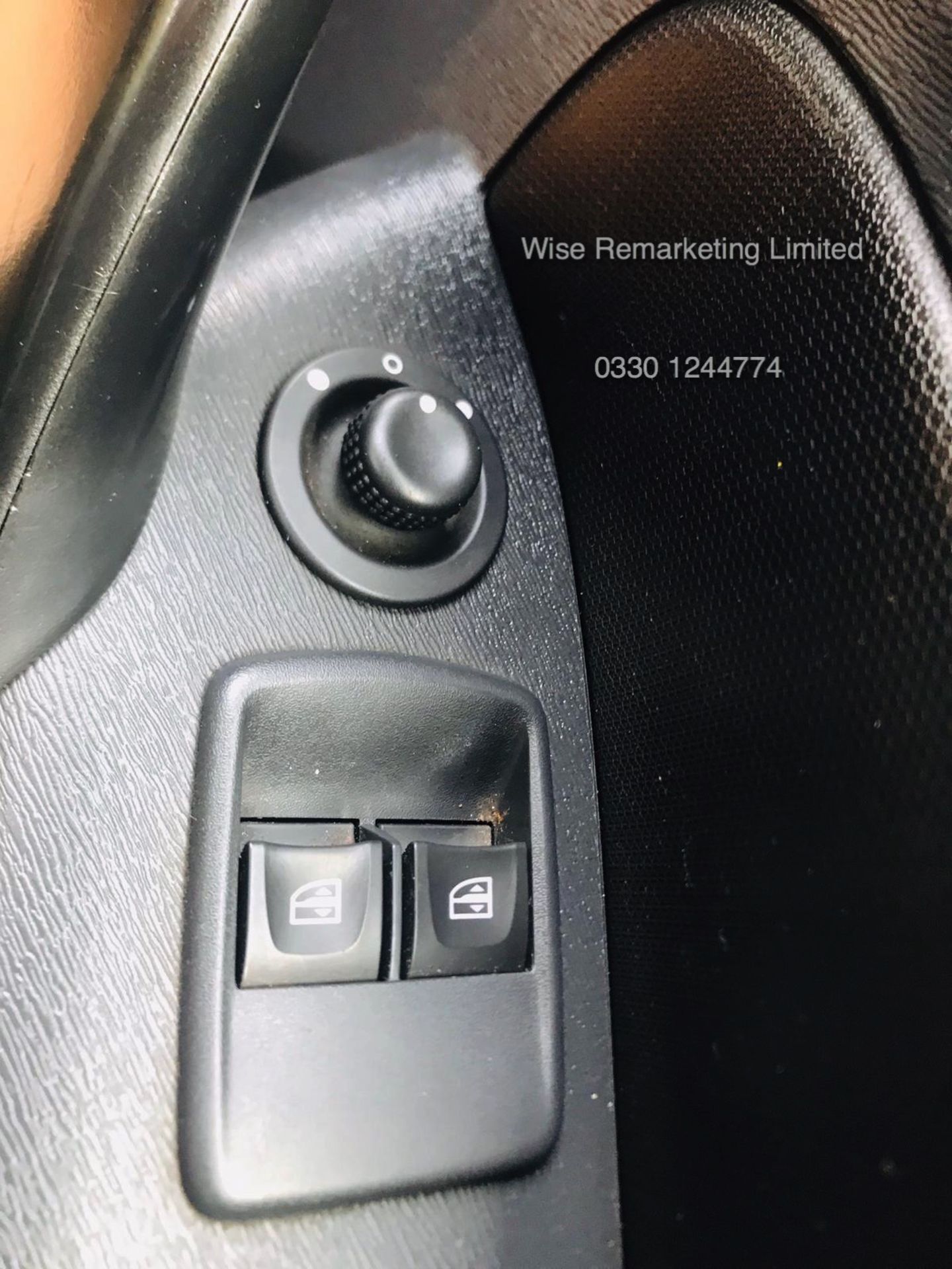 (RESERVE MET) Mercedes Citan 109CDI Extra Long Wheel Base Crew/Combi Van 2016 16 Reg - 1 Owner - SH - Image 16 of 18