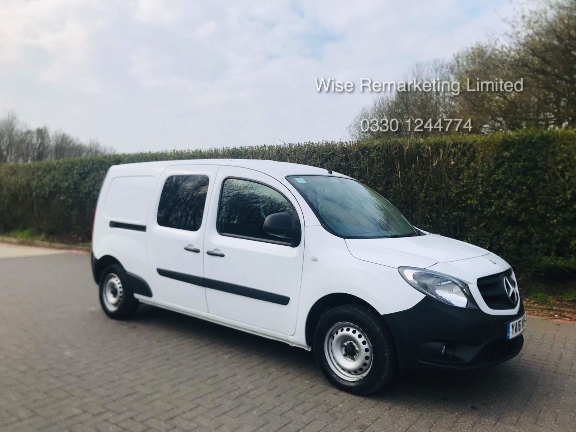 (RESERVE MET) Mercedes Citan 109CDI Extra Long Wheel Base Crew/Combi Van 2016 16 Reg - 1 Owner - SH - Image 5 of 18