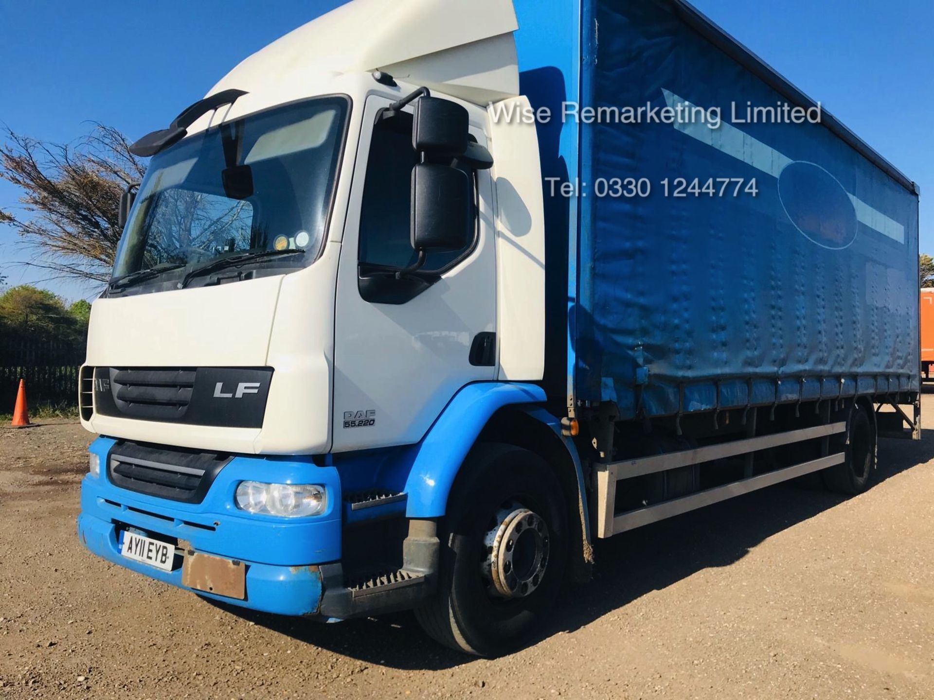 (RESERVE MET) Daf LF 55.220 Curtainsider (6692cc) Auto - 2011 11 Reg - Tail Lift - Air Con - NO VAT - Image 6 of 17