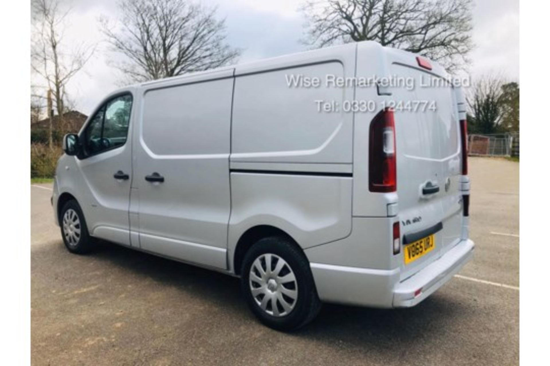 Vauxhall Vivaro 2900 1.6 CDTI 'Sportive' Van - 2016 Model - Rear Parking Sensors - Air con - Image 7 of 15