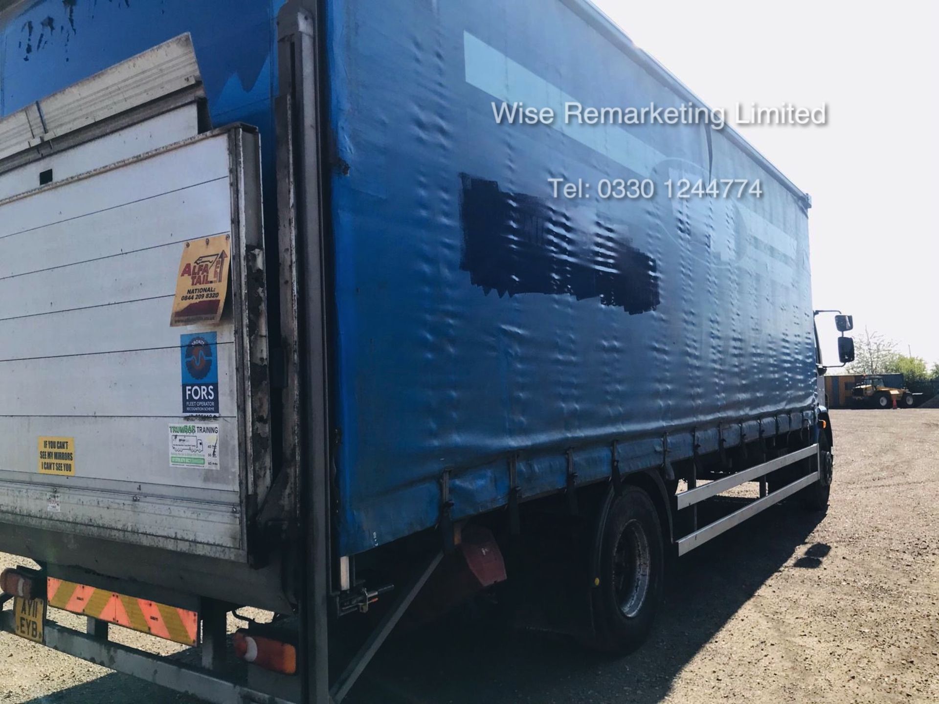 (RESERVE MET) Daf LF 55.220 Curtainsider (6692cc) Auto - 2011 11 Reg - Tail Lift - Air Con - NO VAT - Image 4 of 17