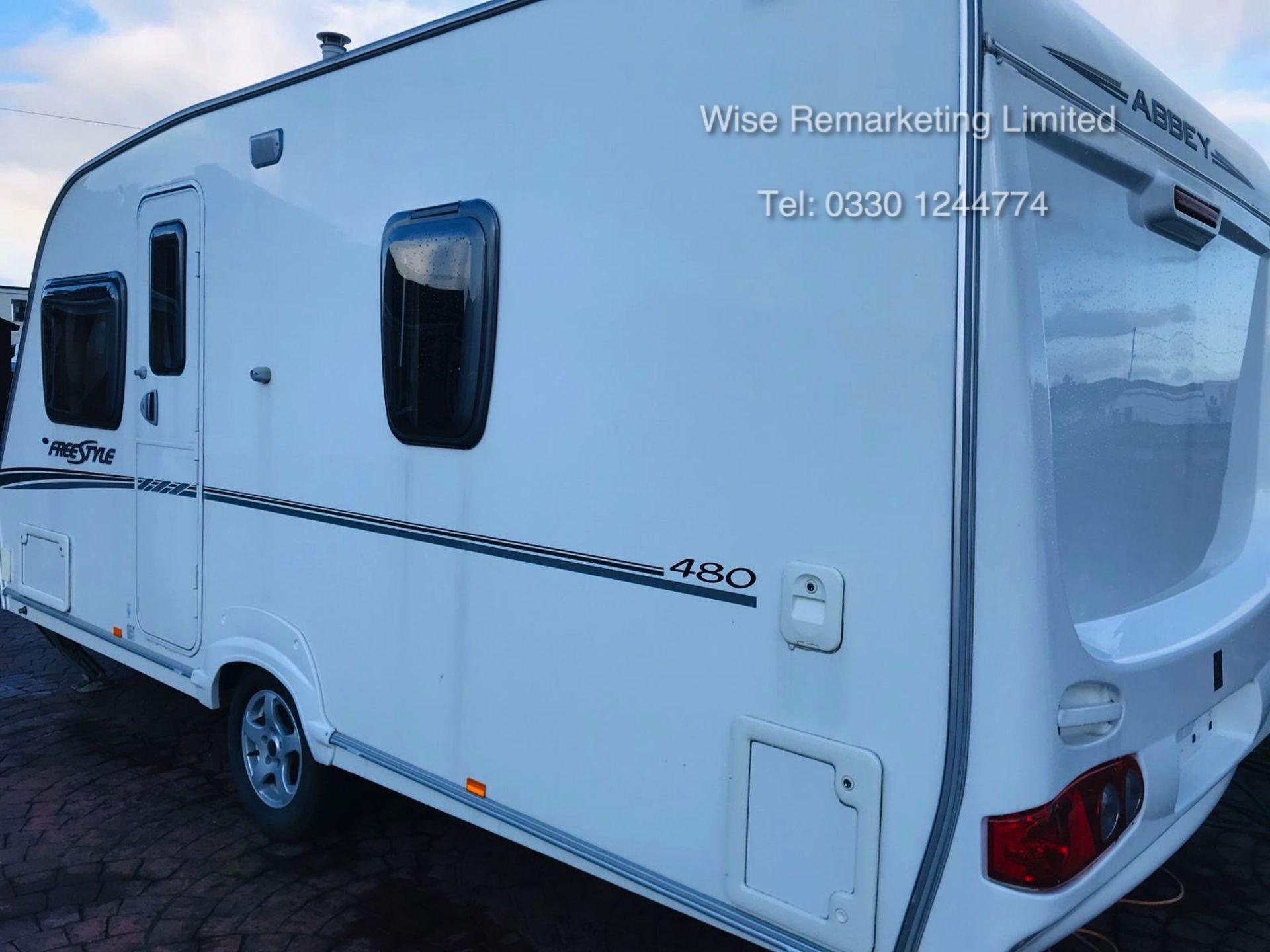 (RESERVE MET) Swift Abbey Freestyle 480 (4 Berth) Caravan - 2008 Model - 1 Former Keeper From New - Image 4 of 32