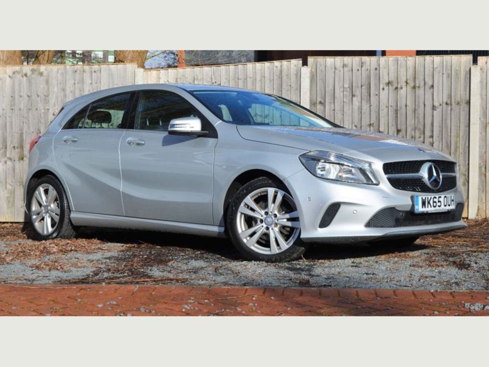 (Reserve Met)Mercedes A180d Sport - Premium Edition - 2016 Model - Full Leather - Reversing Cam -