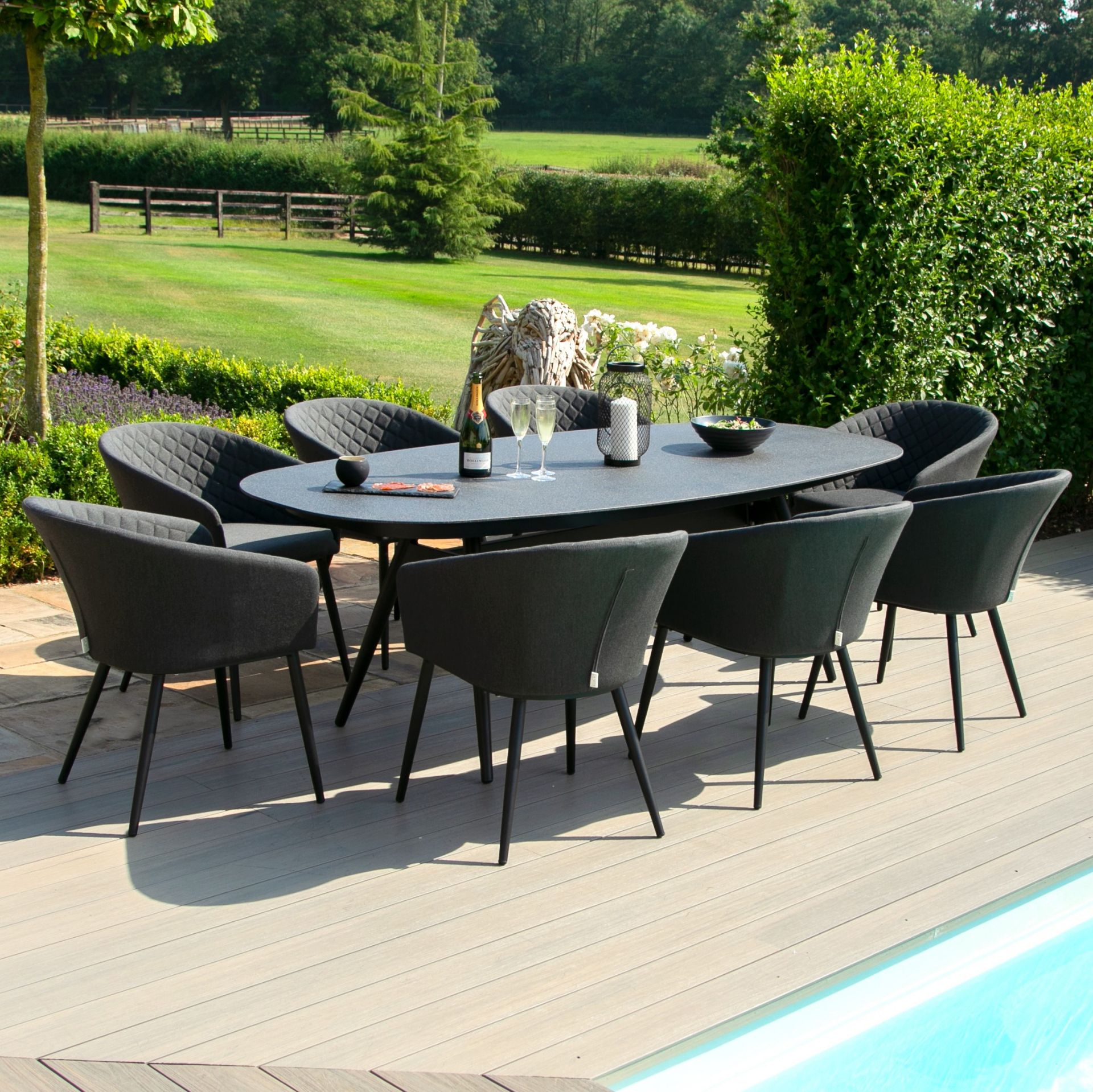 Maze Lounge - Ambition 8 Seat Oval Outdoor/Garden Dining Set (Charcoal) *BRAND NEW* RRP £2399