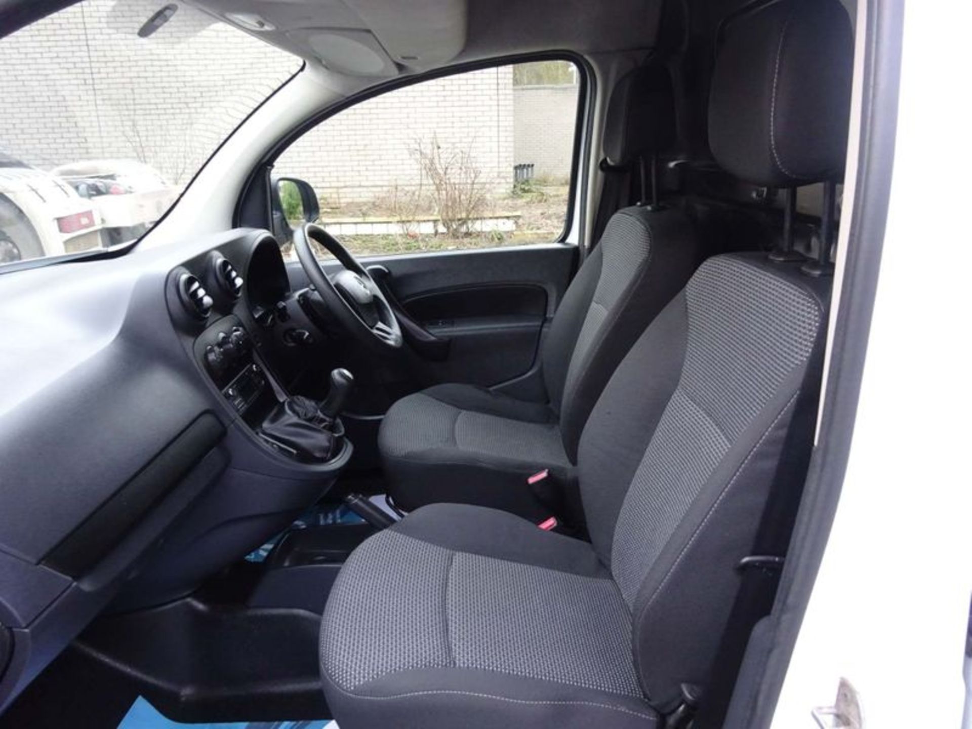 (RESERVE MET) Mercedes Citan 109 CDI Extra Long 5 SEATER DUALINER /CREW VAN 16 Reg -1 Owner -Air Con - Image 3 of 6