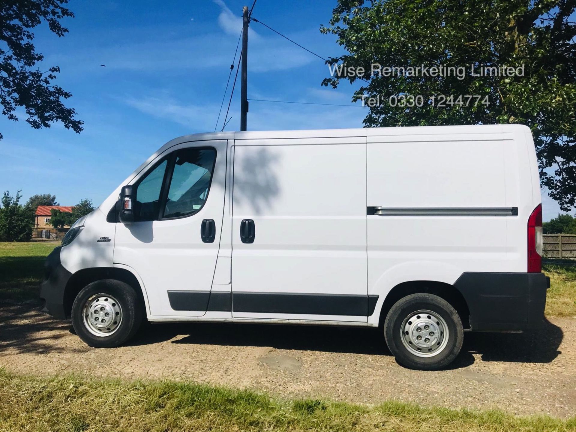 (RESERVE MET) Fiat Ducato 30 2.3 Multijet - 6 Speed - 2016 16 Reg - Air Con - Ply Lined - - Image 6 of 23