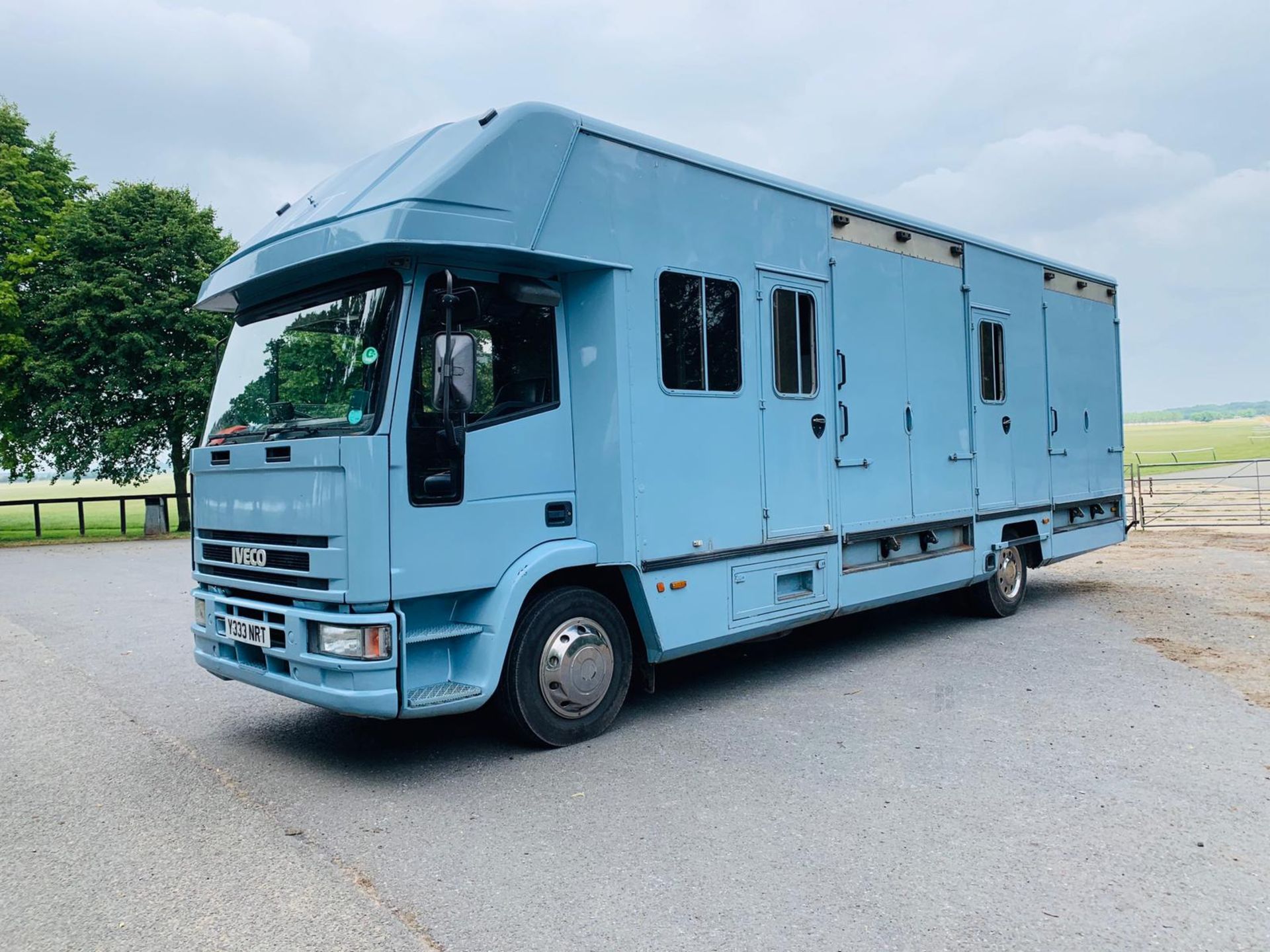(RESERVE MET) Iveco 110E18 'OLYMPIC' Horsebox 2001 - 6 Speed - Fits 4/6 Forward Facing Horses