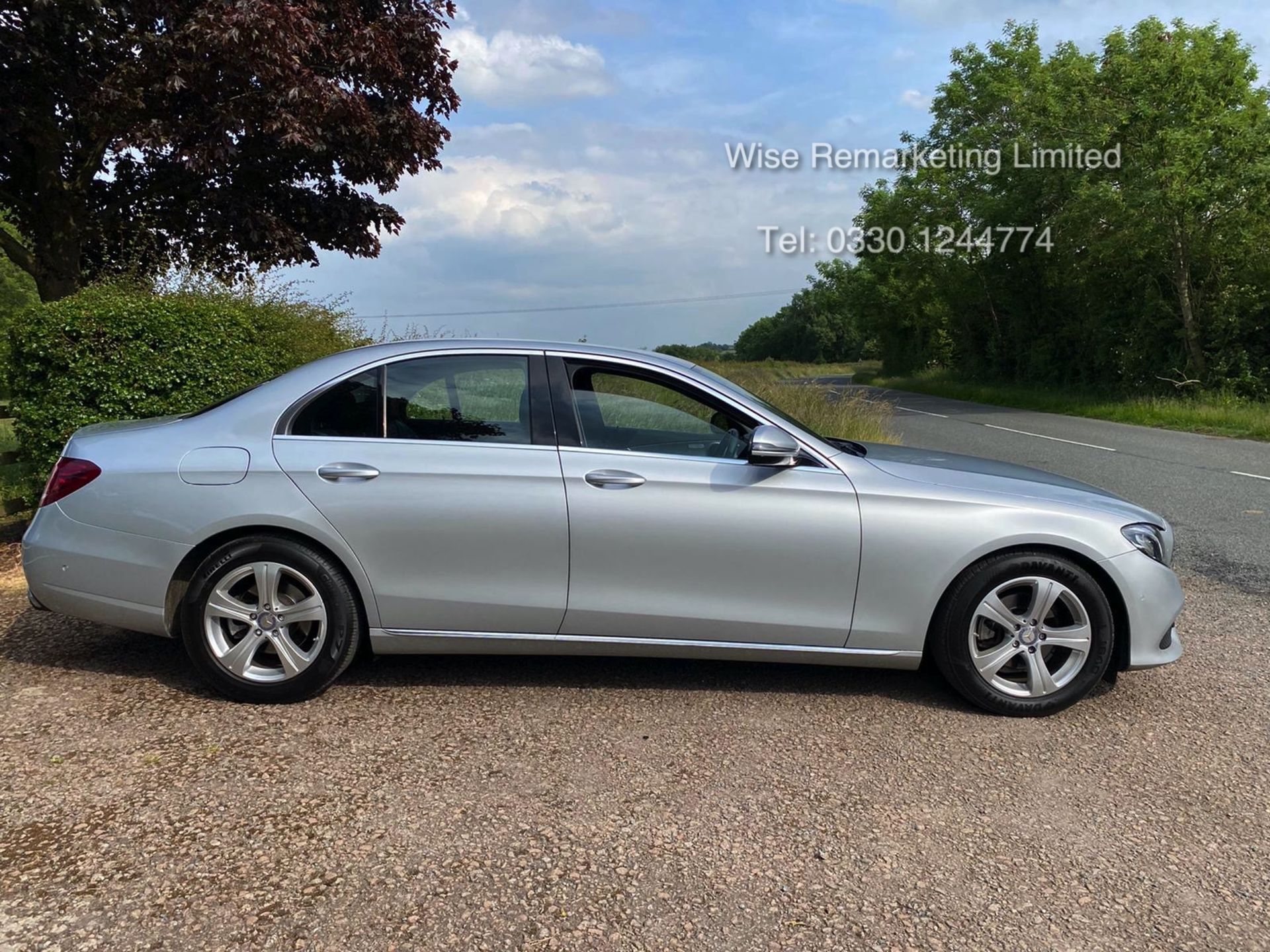 (RESERVE MET) Mercedes E220d Special Equipment 9G Tronic - 2017 17 Reg - Service History - Sat Nav - - Image 9 of 27