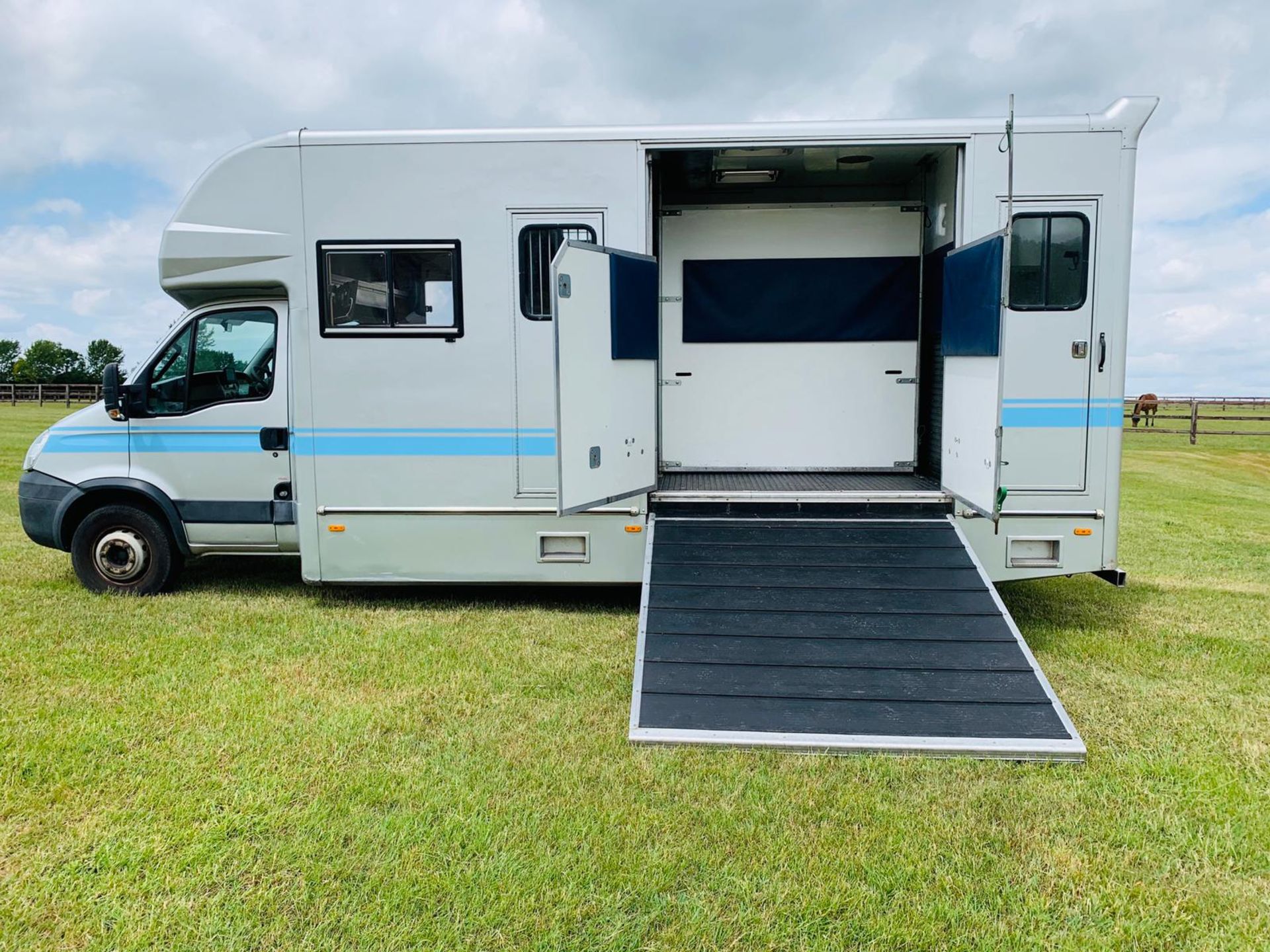 Iveco Daily 70C18 'GEORGE SMITH' Horsebox - 2012 12 Reg - Image 13 of 24